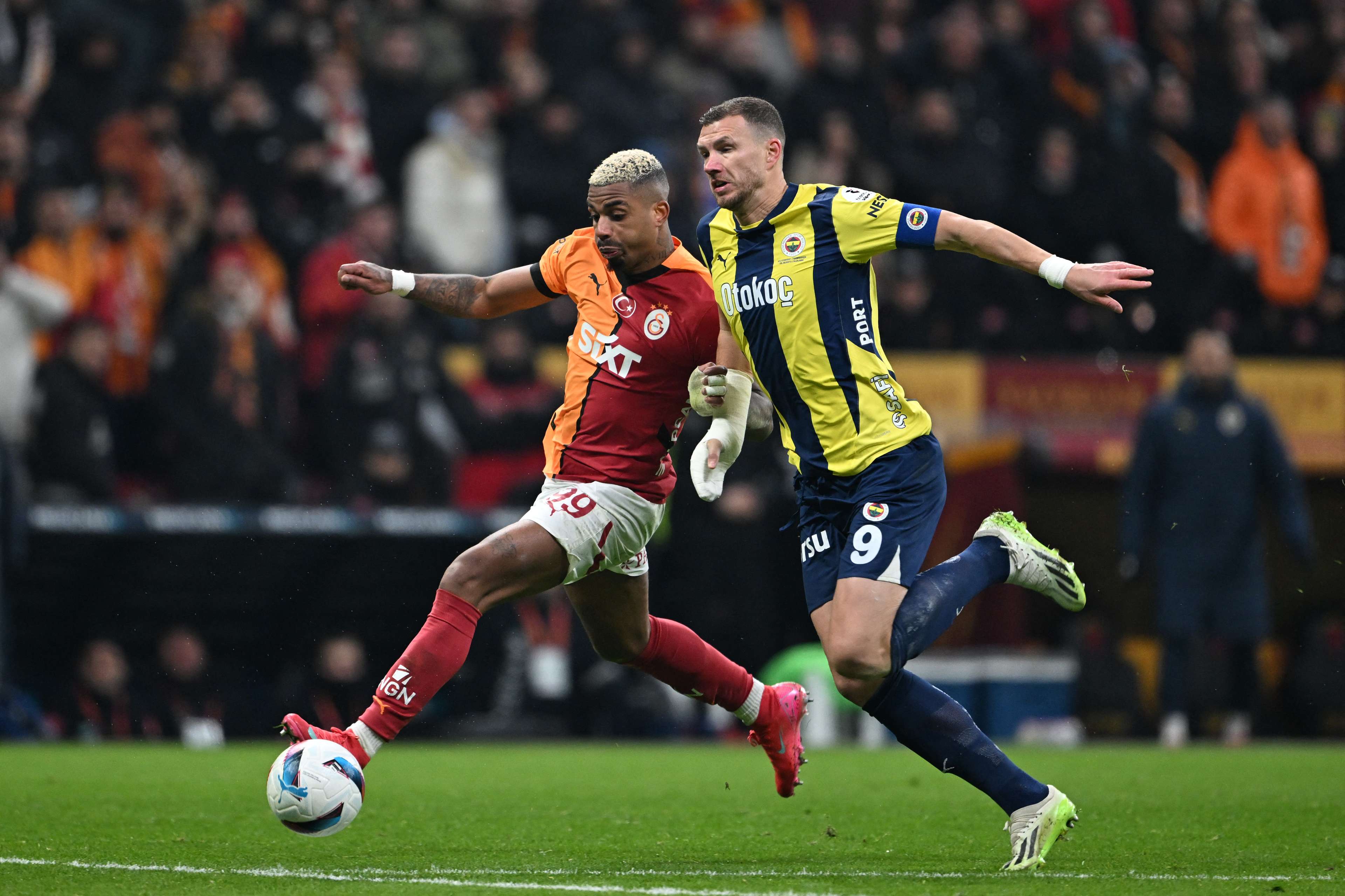 FBL-TUR-SUPERLIG-GALATASARAY-FENERBAHCE