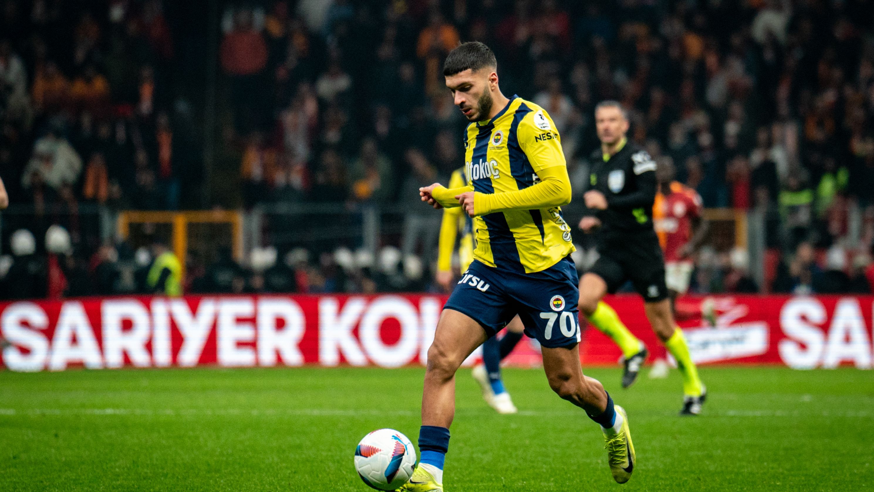 Galatasaray-Fenerbahce-Super-Lig-Turkey