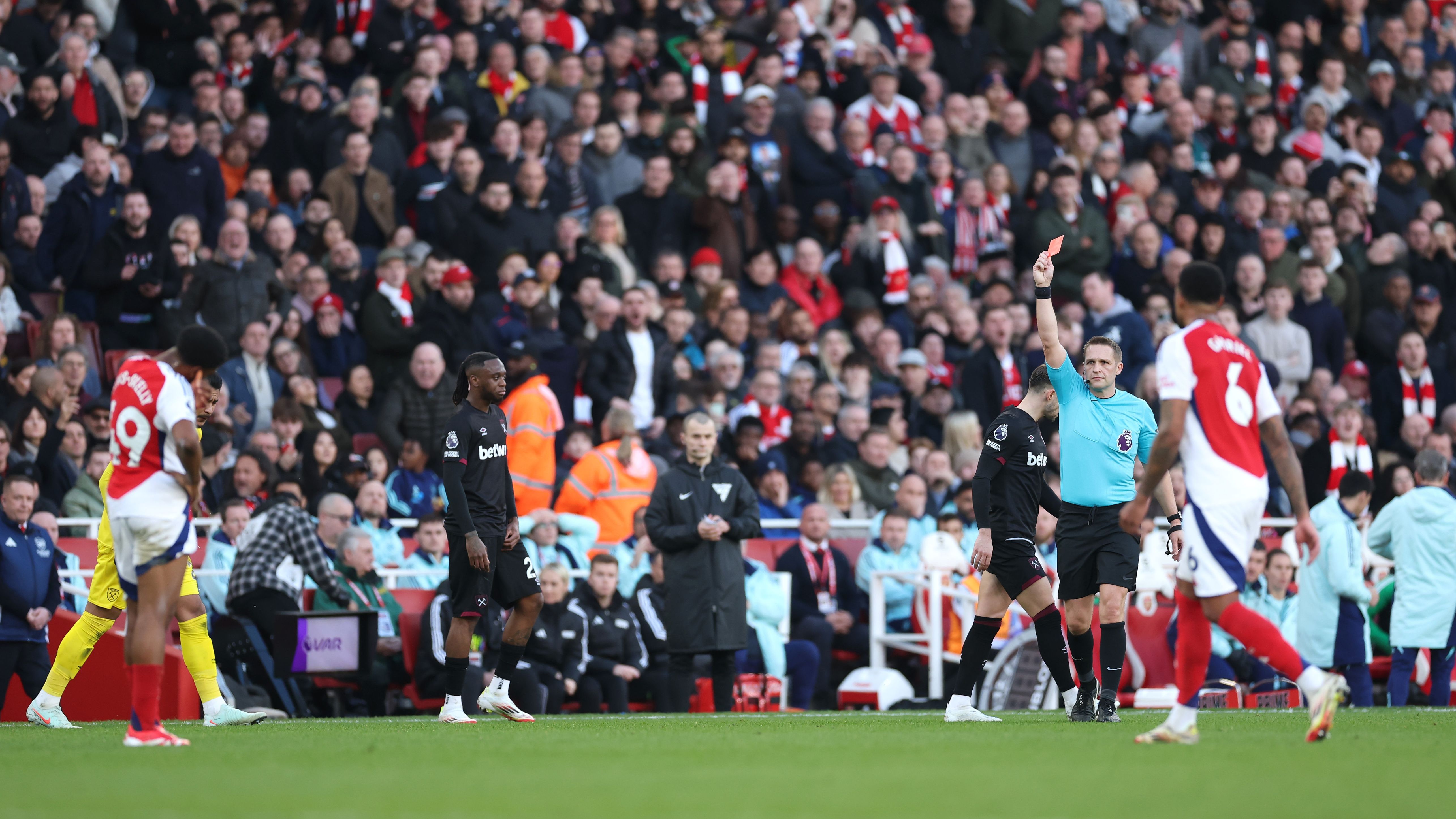 Arsenal FC v West Ham United FC - Premier League
