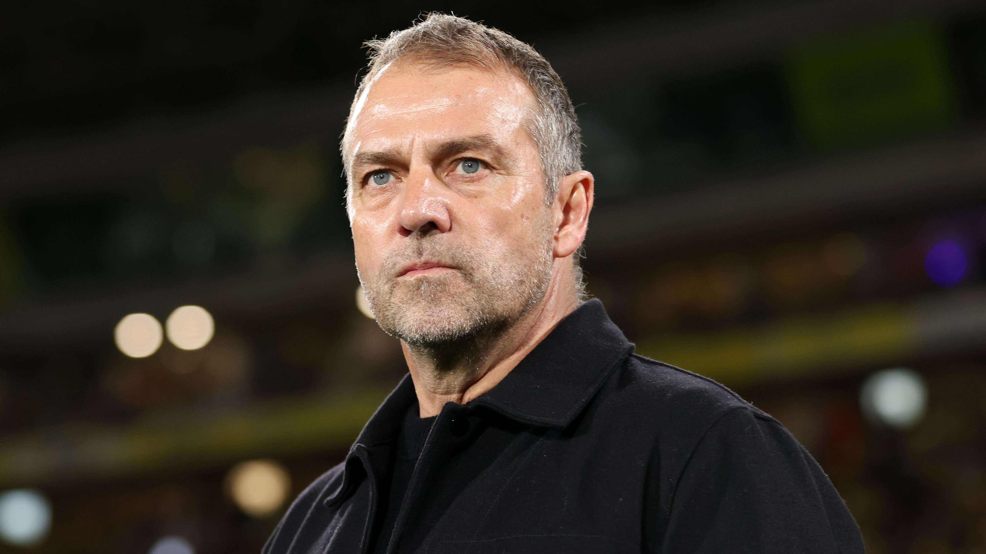 Los árbitros deben proteger a jugadores como Lamine Yamal y Vinícius Jr.": Hansi Flick pide sanciones para los defensores que muestren rudeza contra las estrellas del Barcelona y Real Madrid | Goal.com