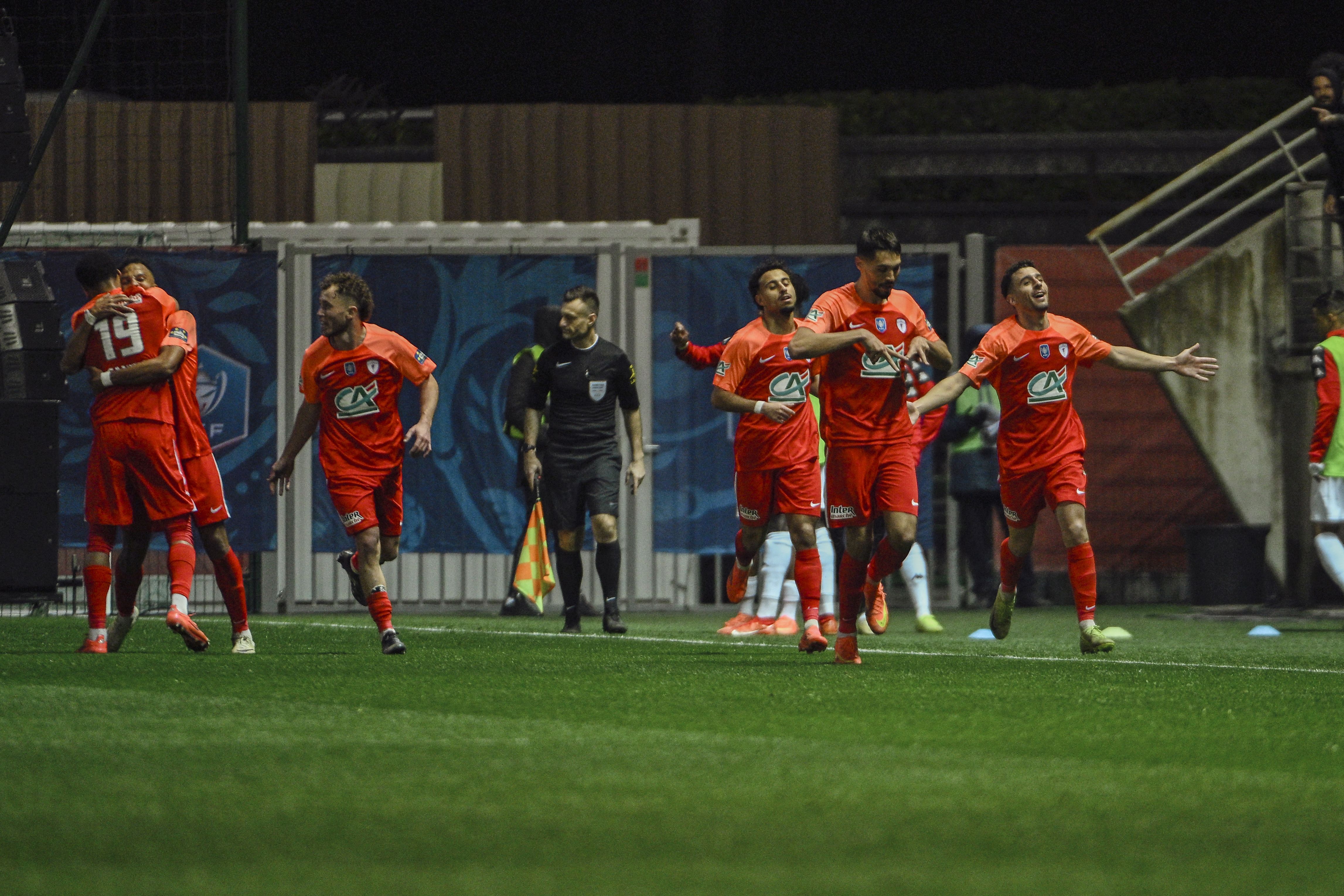 FBL-FRA-CUP-CANNES-GUINGAMP