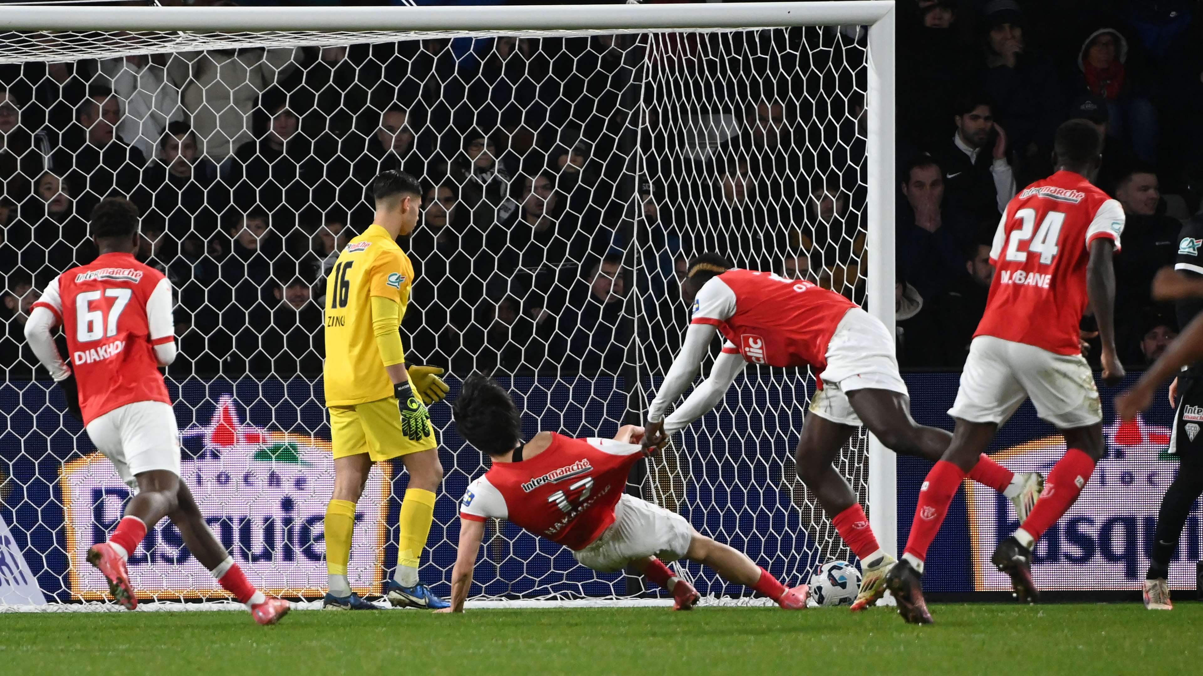 FBL-FRA-CUP-ANGERS-REIMS