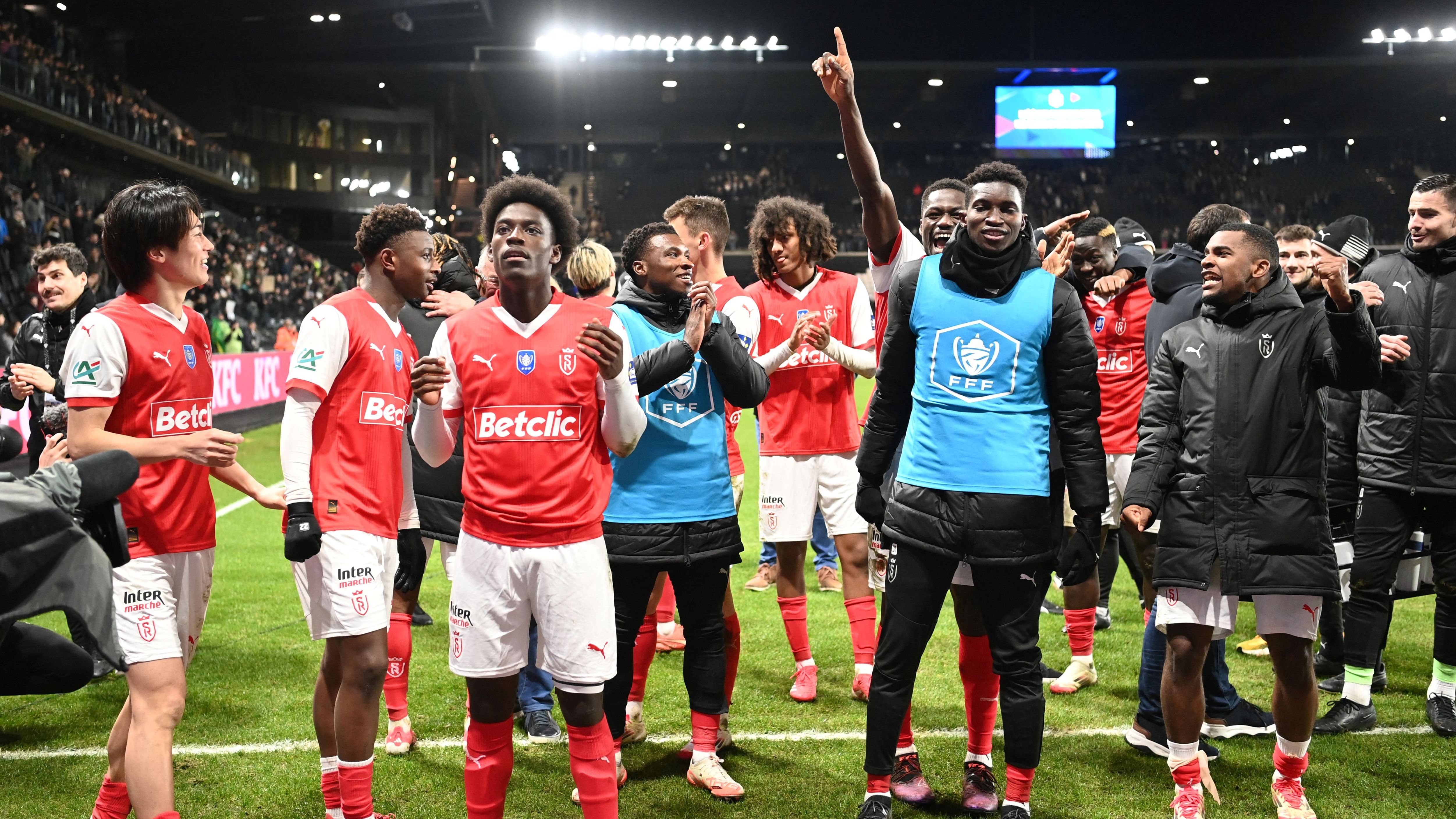 FBL-FRA-CUP-ANGERS-REIMS