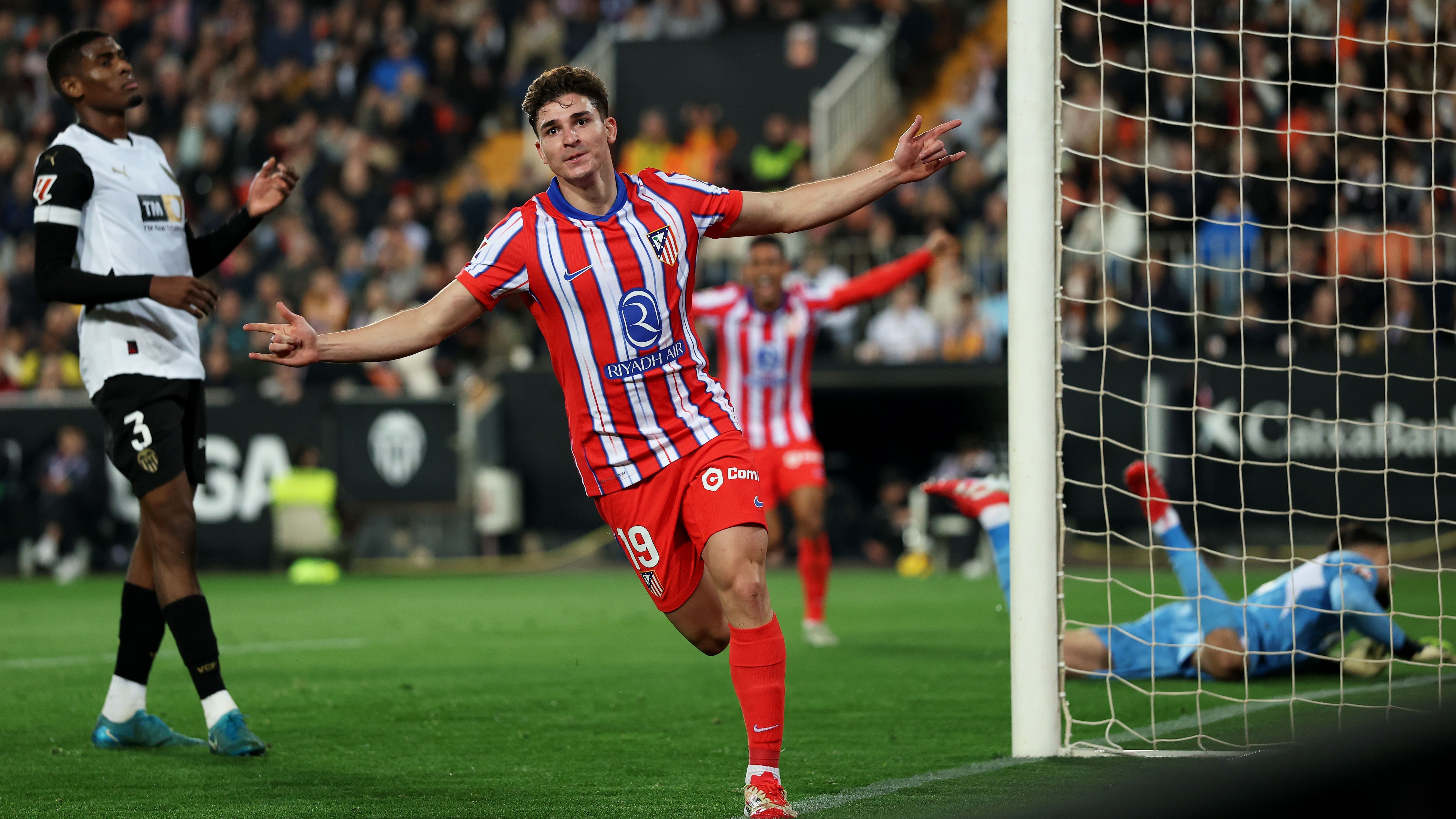 Valencia CF v Atletico de Madrid - La Liga EA Sports