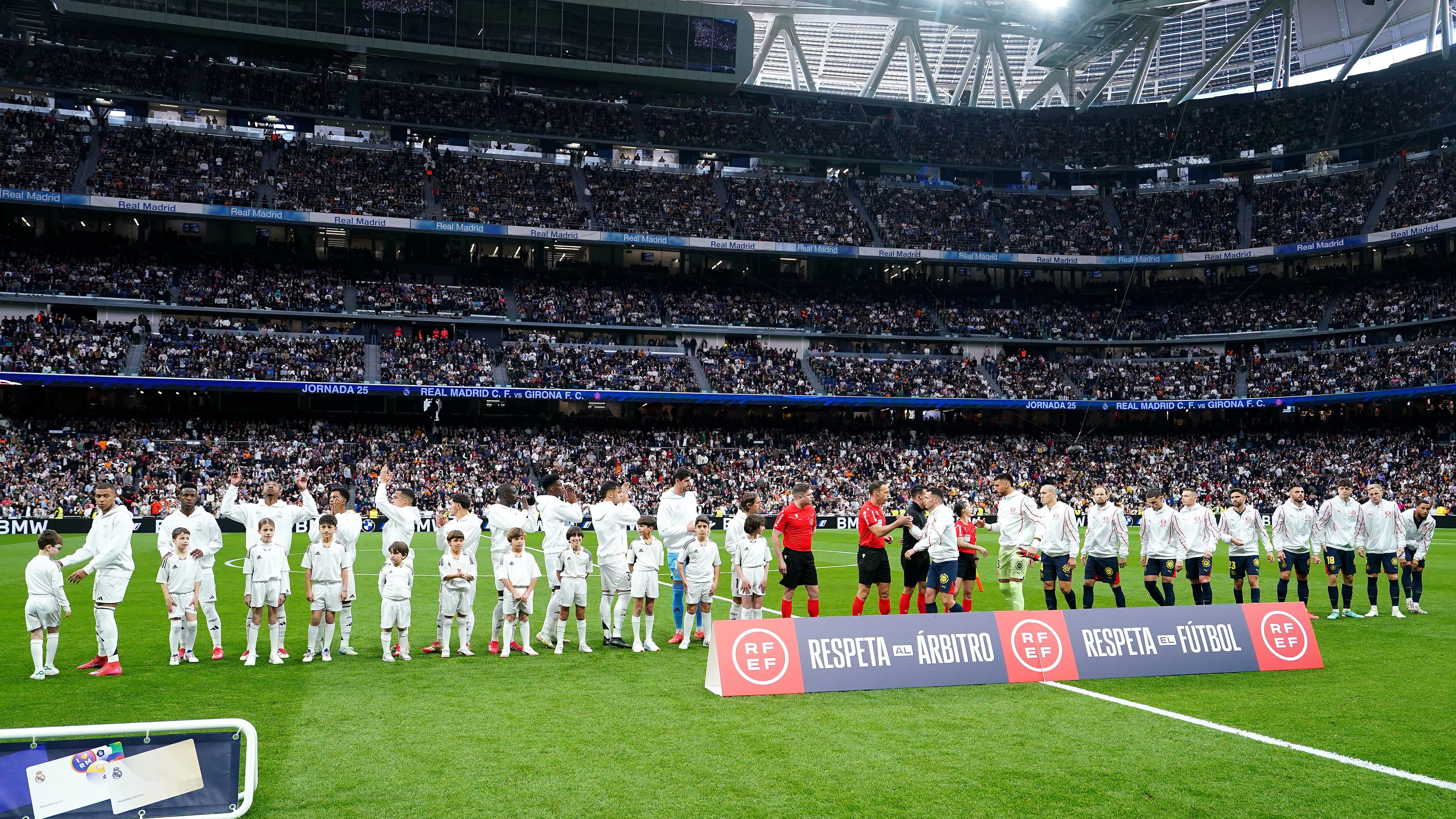 Real Madrid CF v Girona FC - La Liga EA Sports