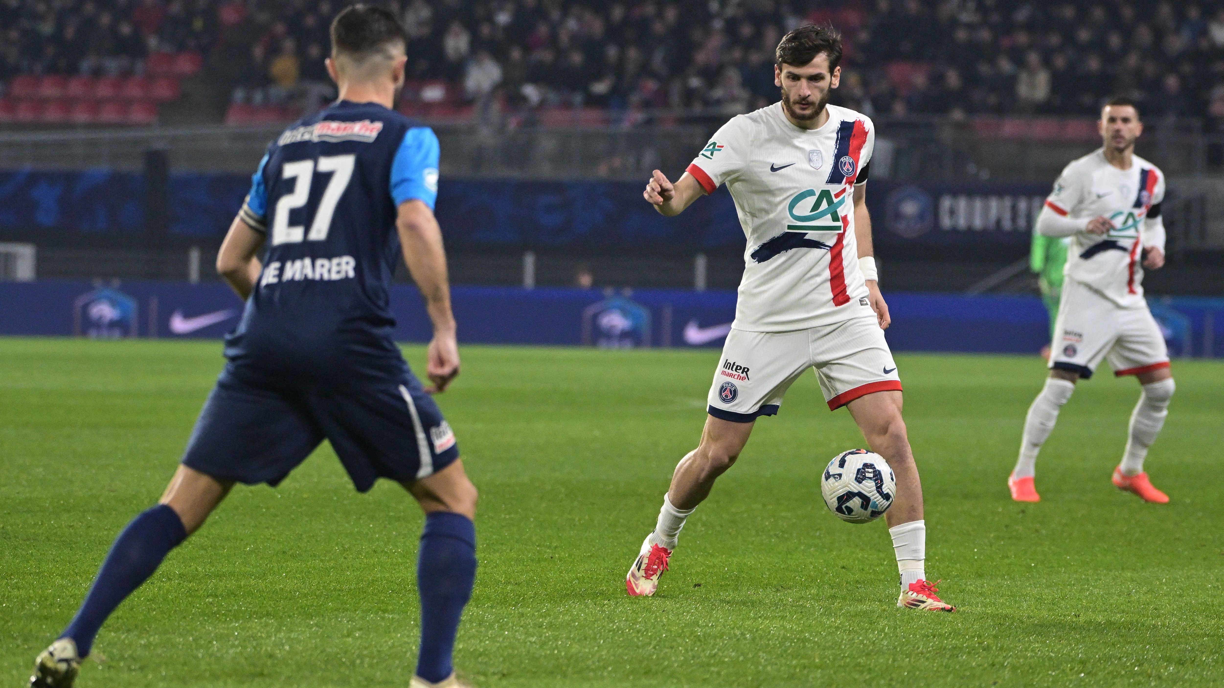 FBL-FRA-CUP-STADE BRIOCHIN-PSG