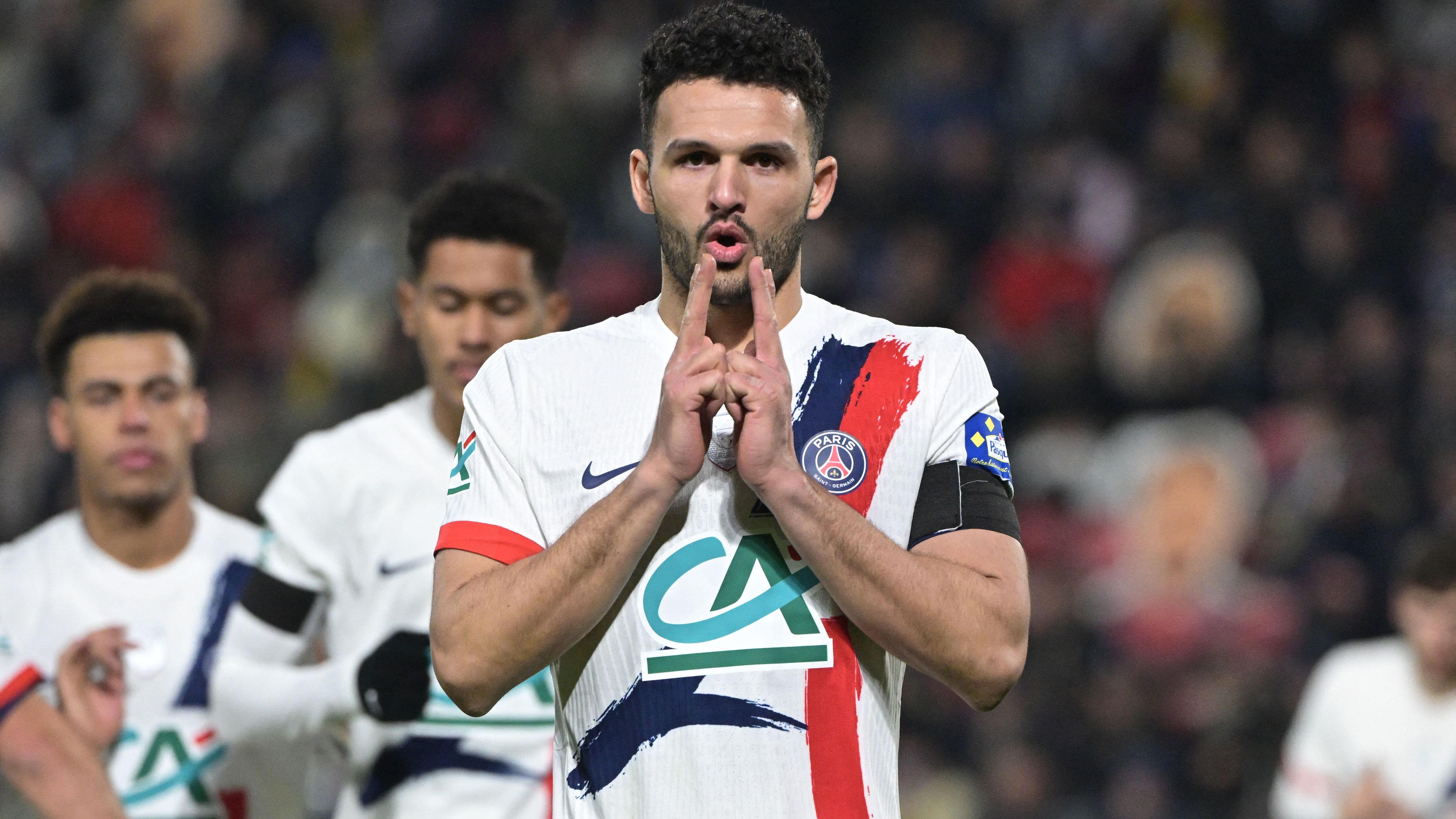 TOPSHOT-FBL-FRA-CUP-STADE BRIOCHIN-PSG