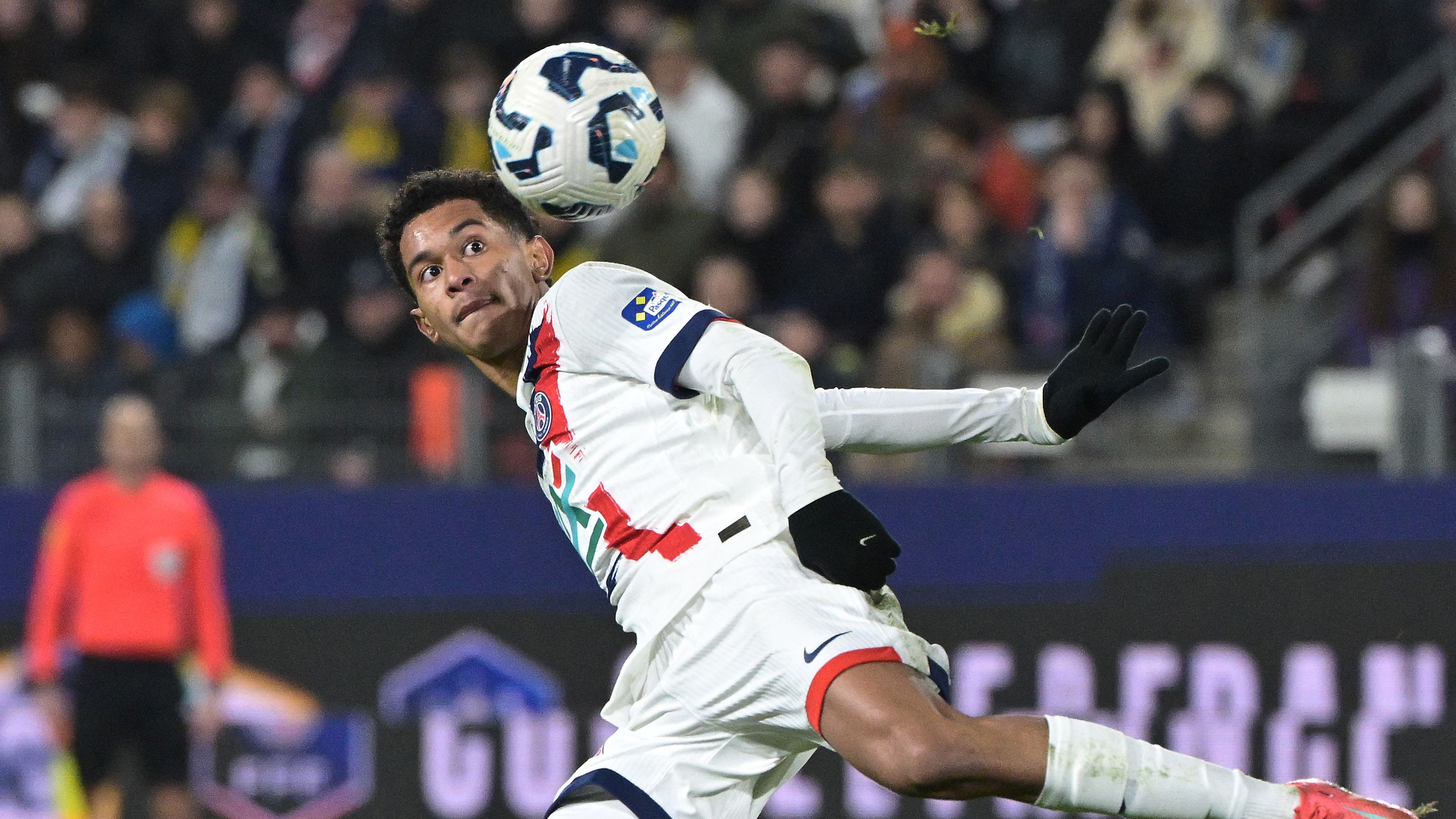 TOPSHOT-FBL-FRA-CUP-STADE BRIOCHIN-PSG