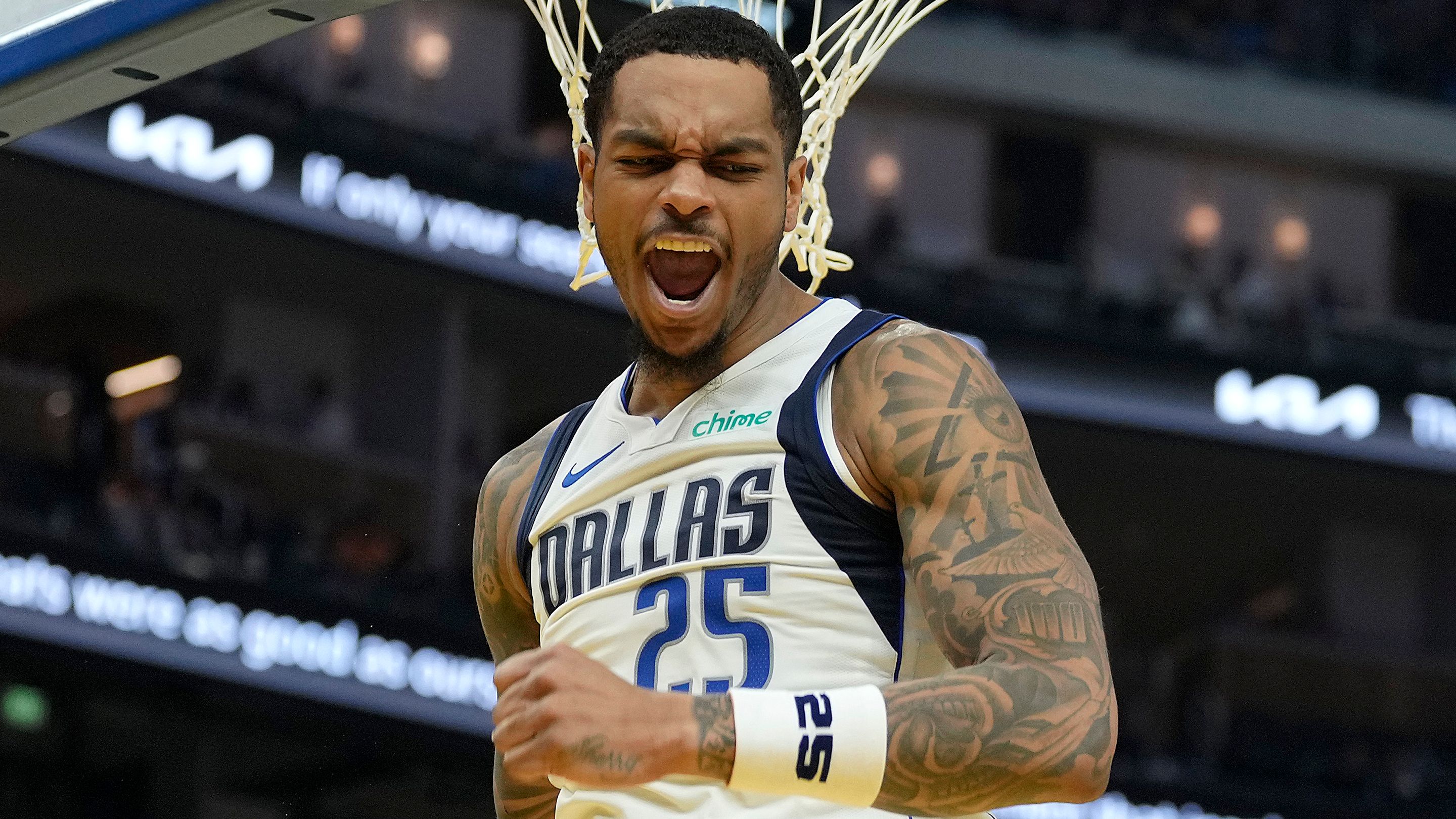 Dallas Mavericks v Golden State Warriors