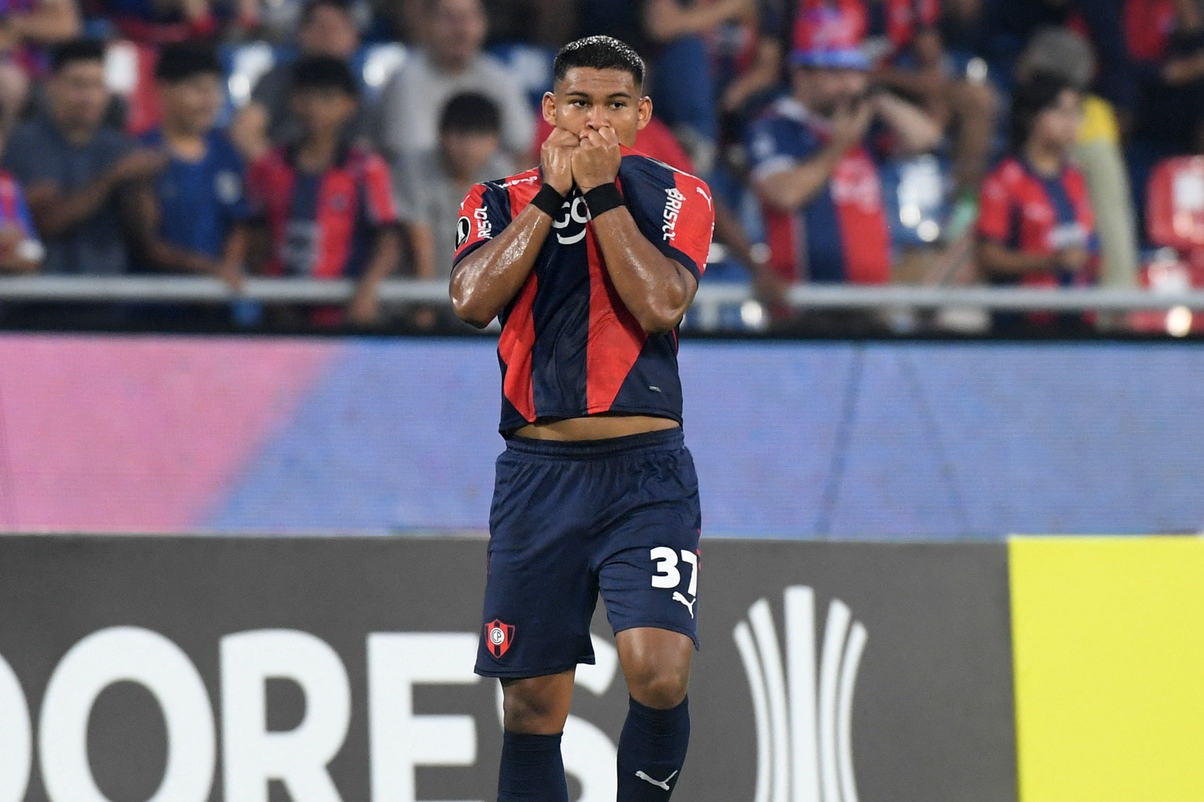 FBL-LIBERTADORES-CERROPORTEÑO-MONAGAS