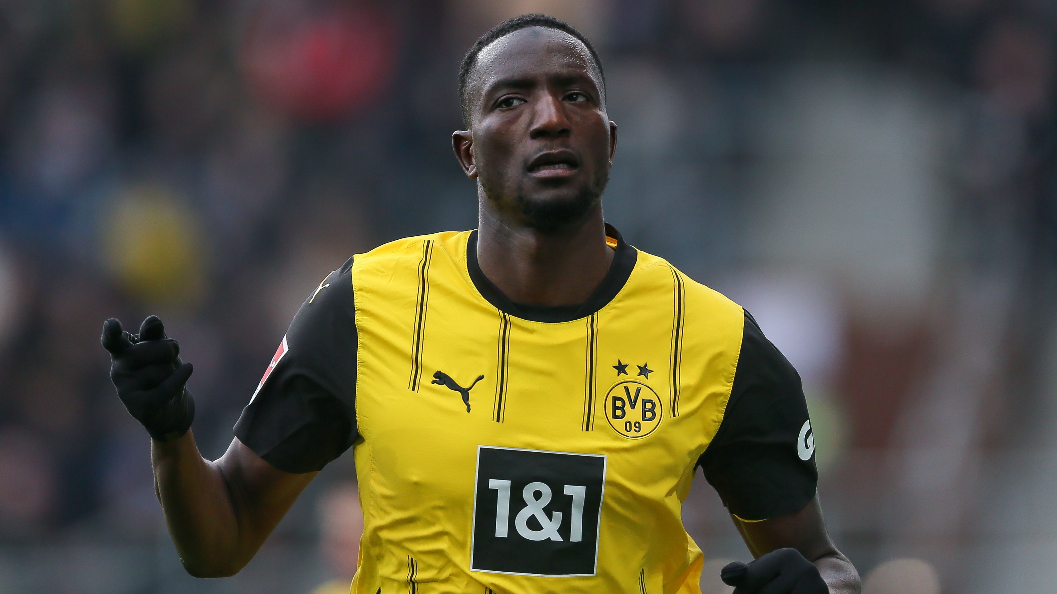 FC St. Pauli 1910 v Borussia Dortmund - Bundesliga