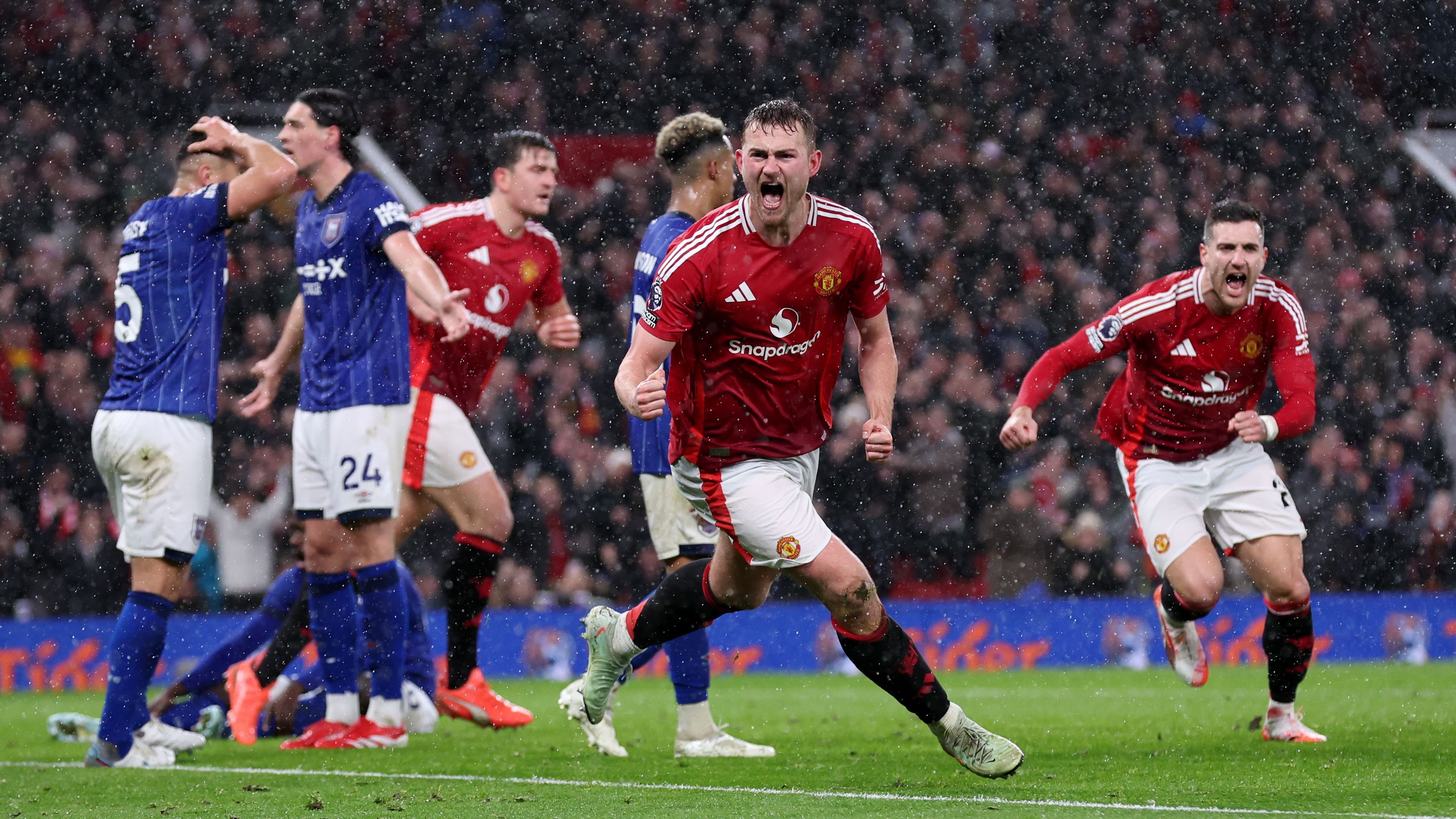 Manchester United FC v Ipswich Town FC - Premier League