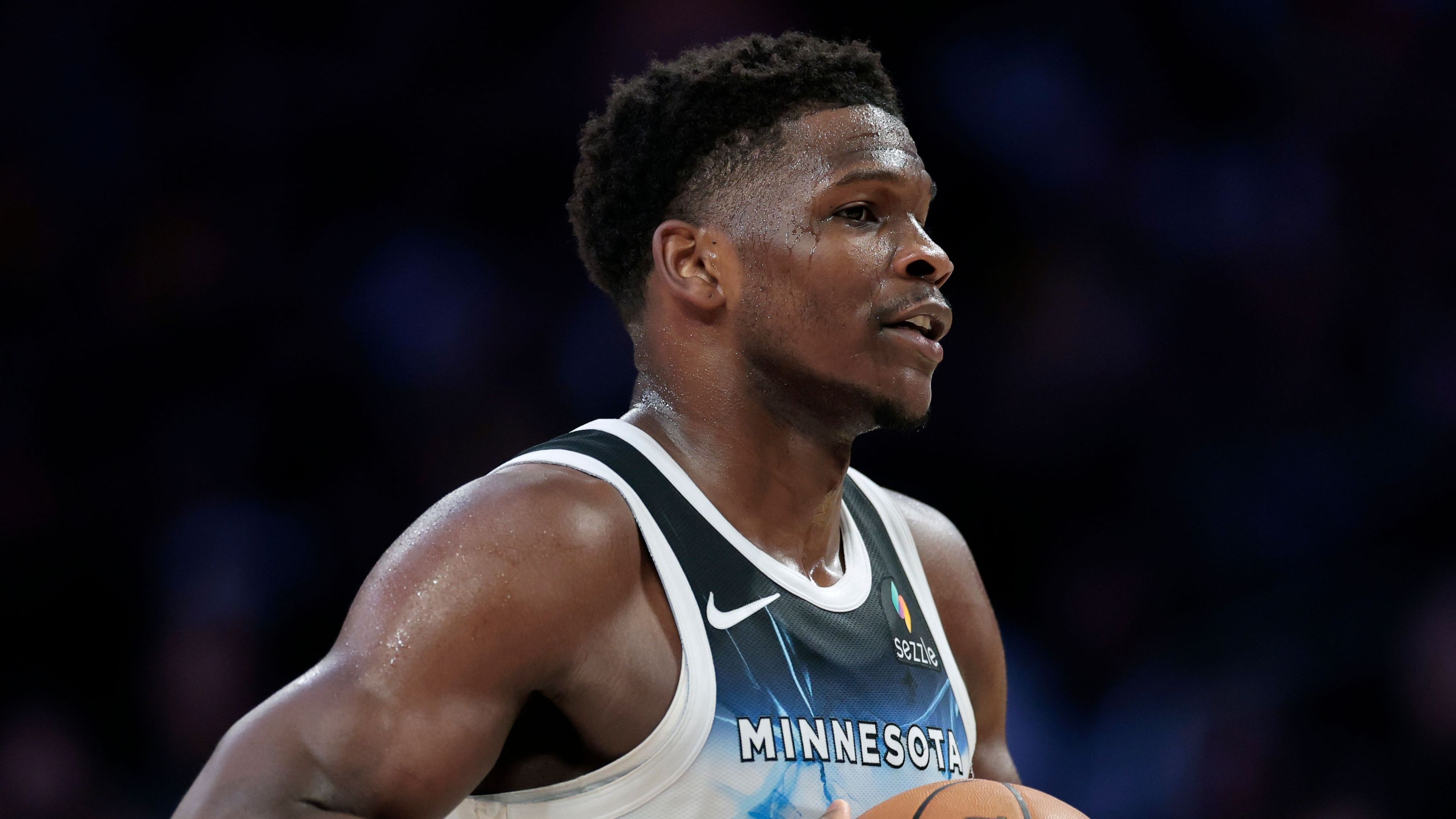 Minnesota Timberwolves v Los Angeles Lakers