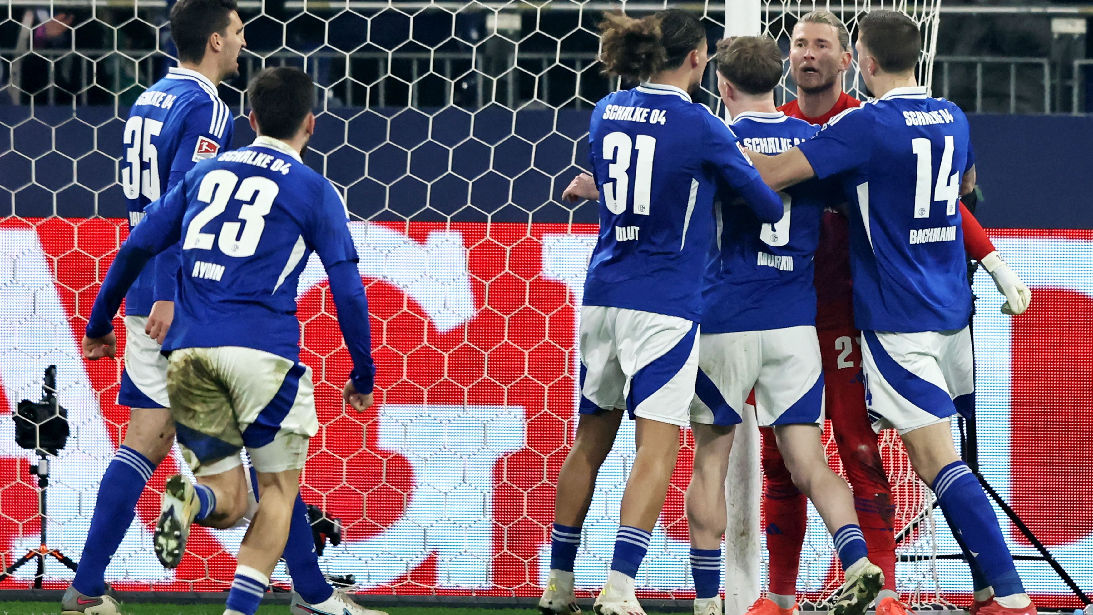 FC Schalke 04 v SC Preußen Münster - Second Bundesliga