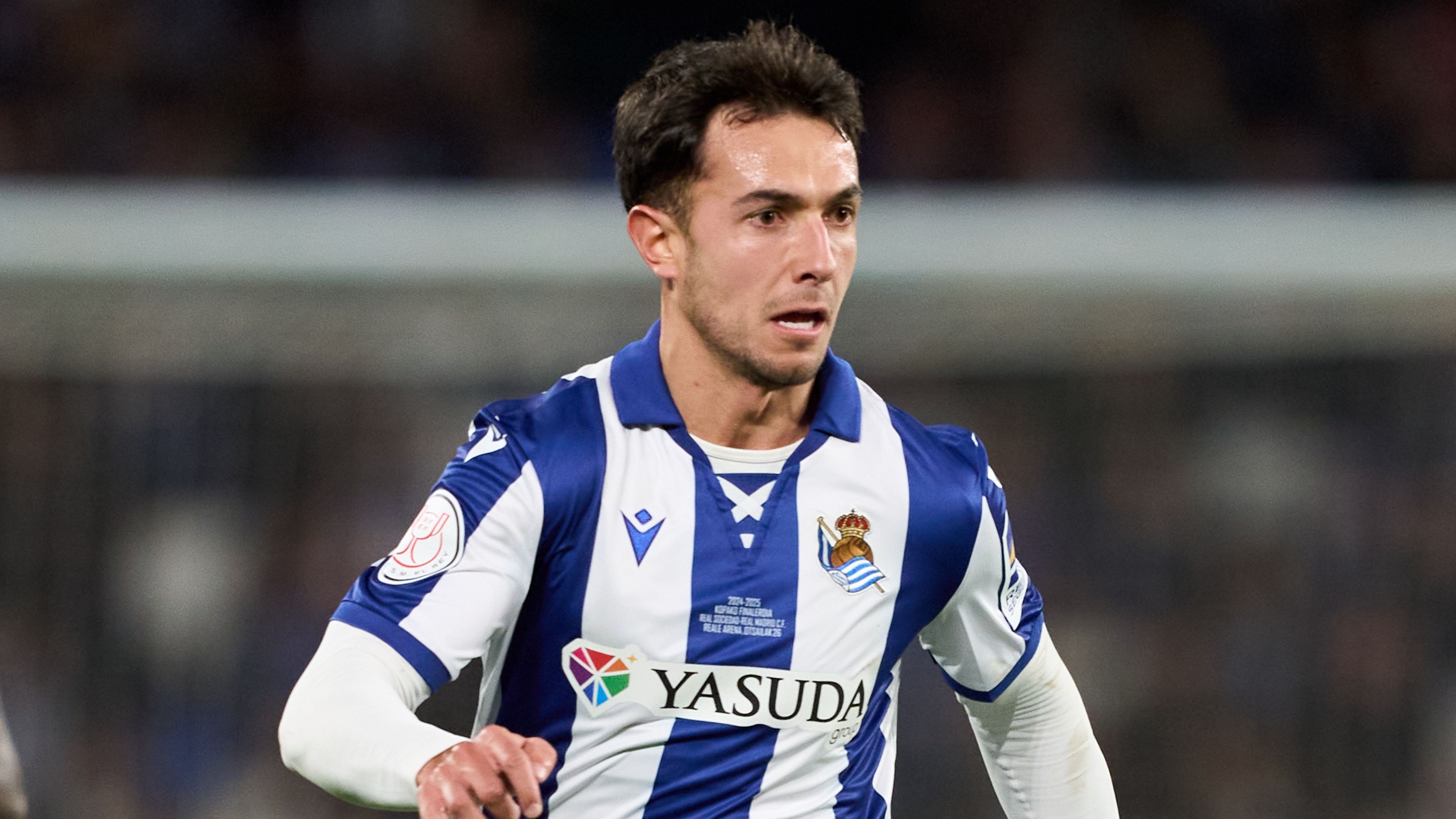 Real Madrid in Transfer Battle and Injury Concerns Amid Crucial Fixtures