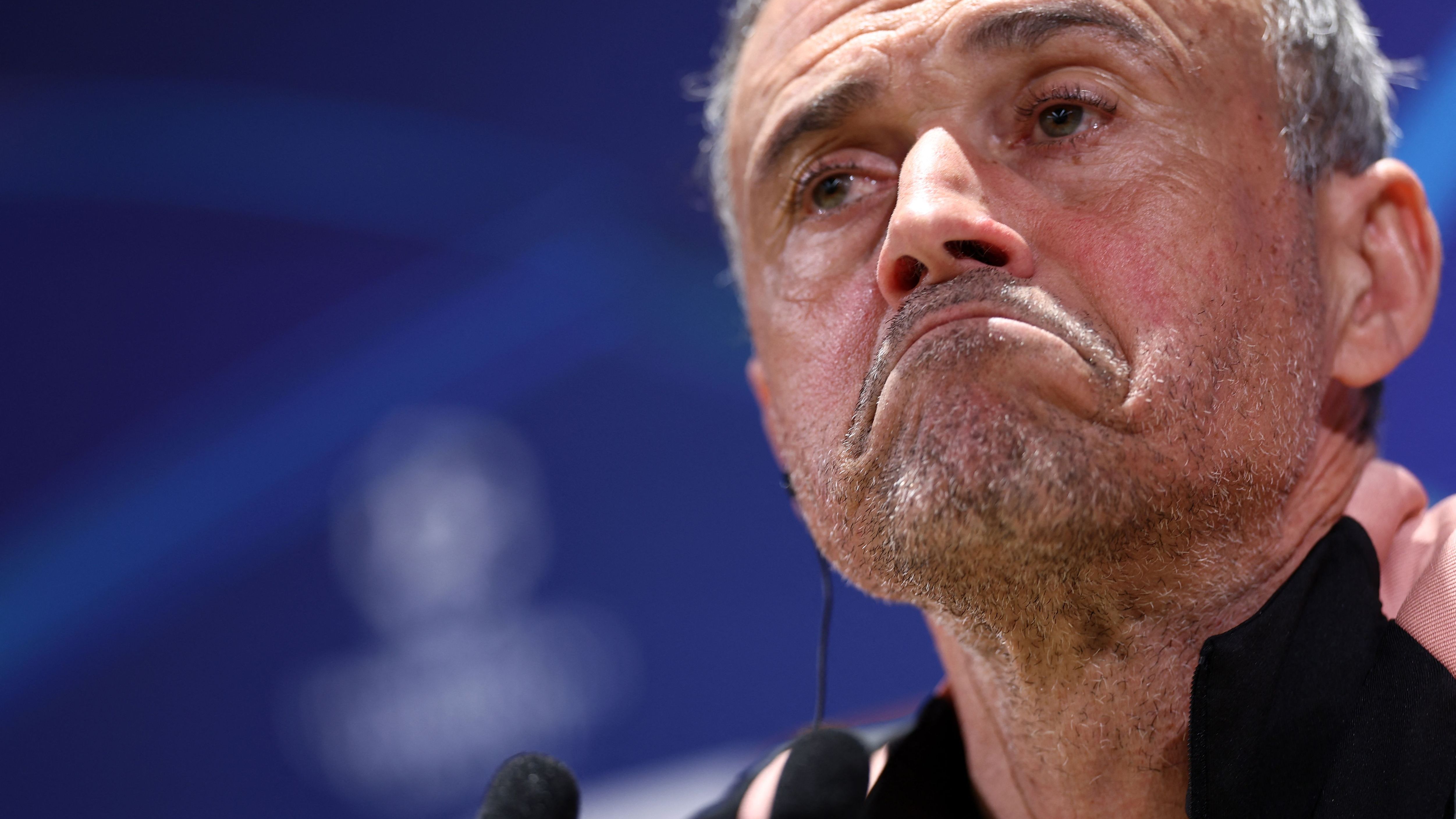 FBL-EUR-C1-PSG-PRESSER