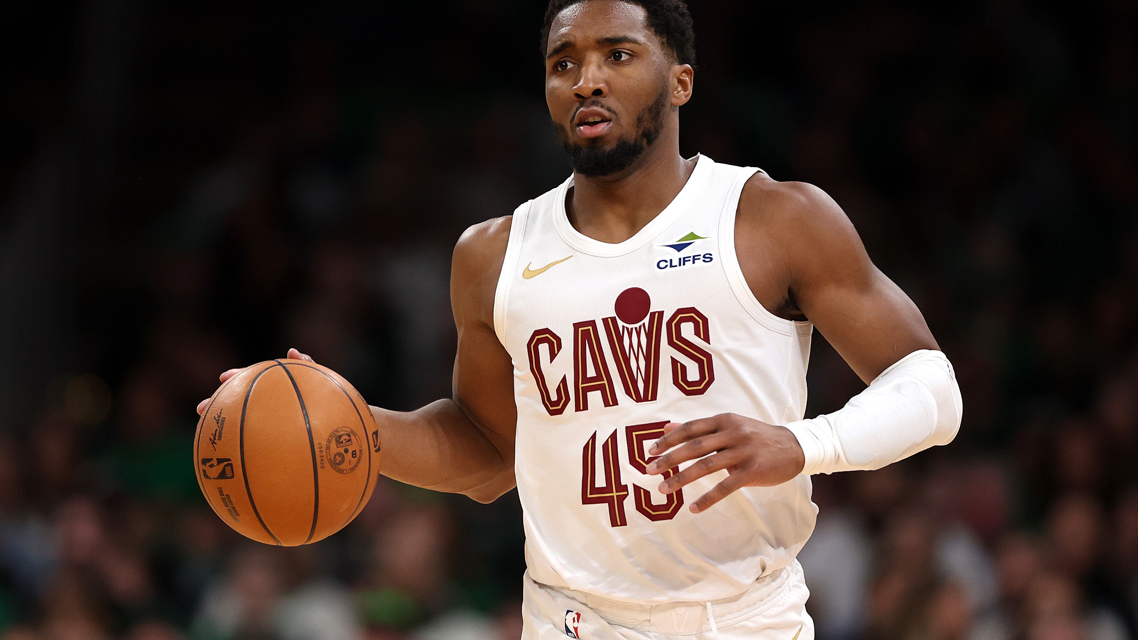 Cleveland Cavaliers v Boston Celtics