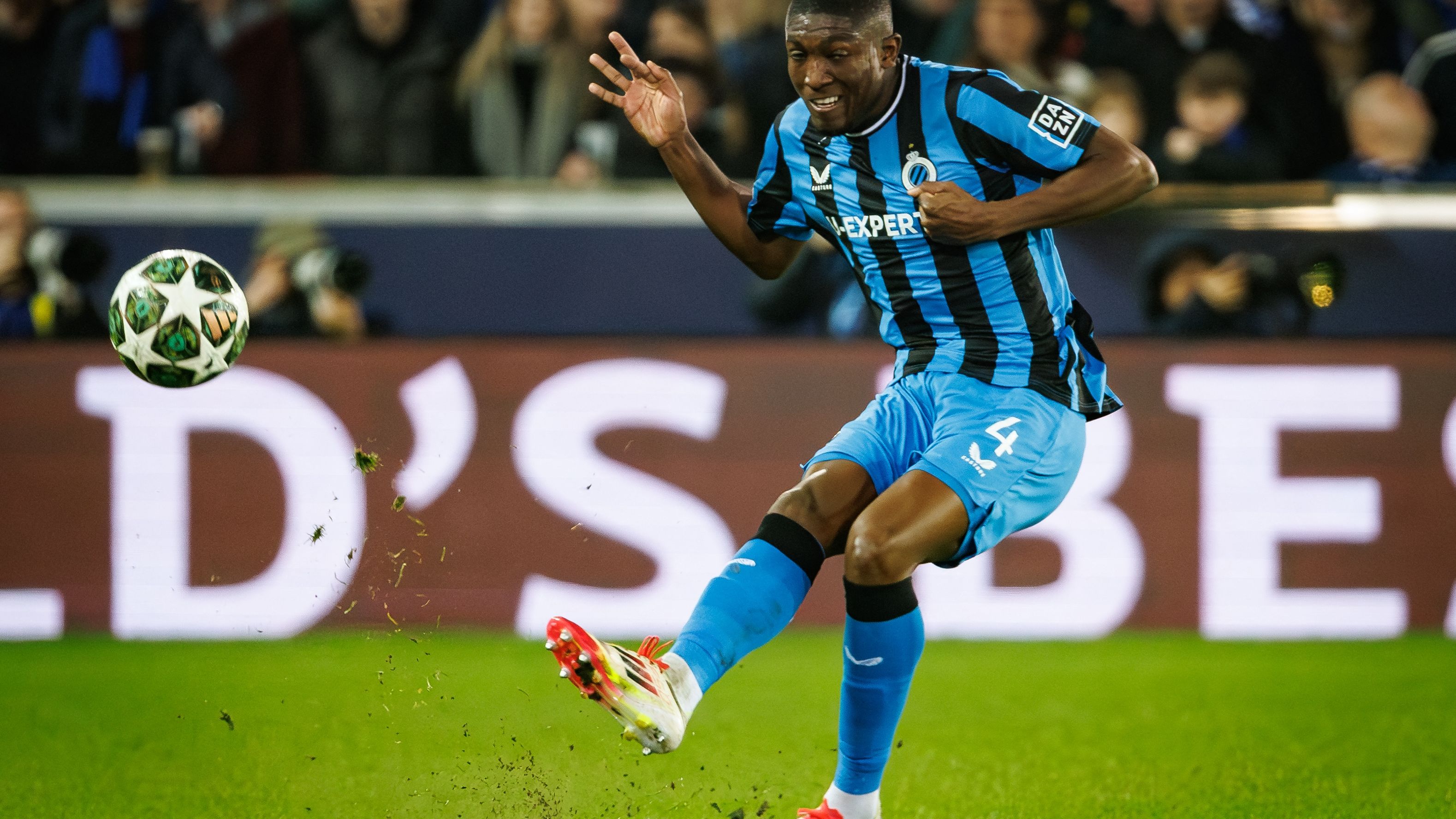 SOCCER CL 1/8 CLUB BRUGGE VS ASTON VILLA