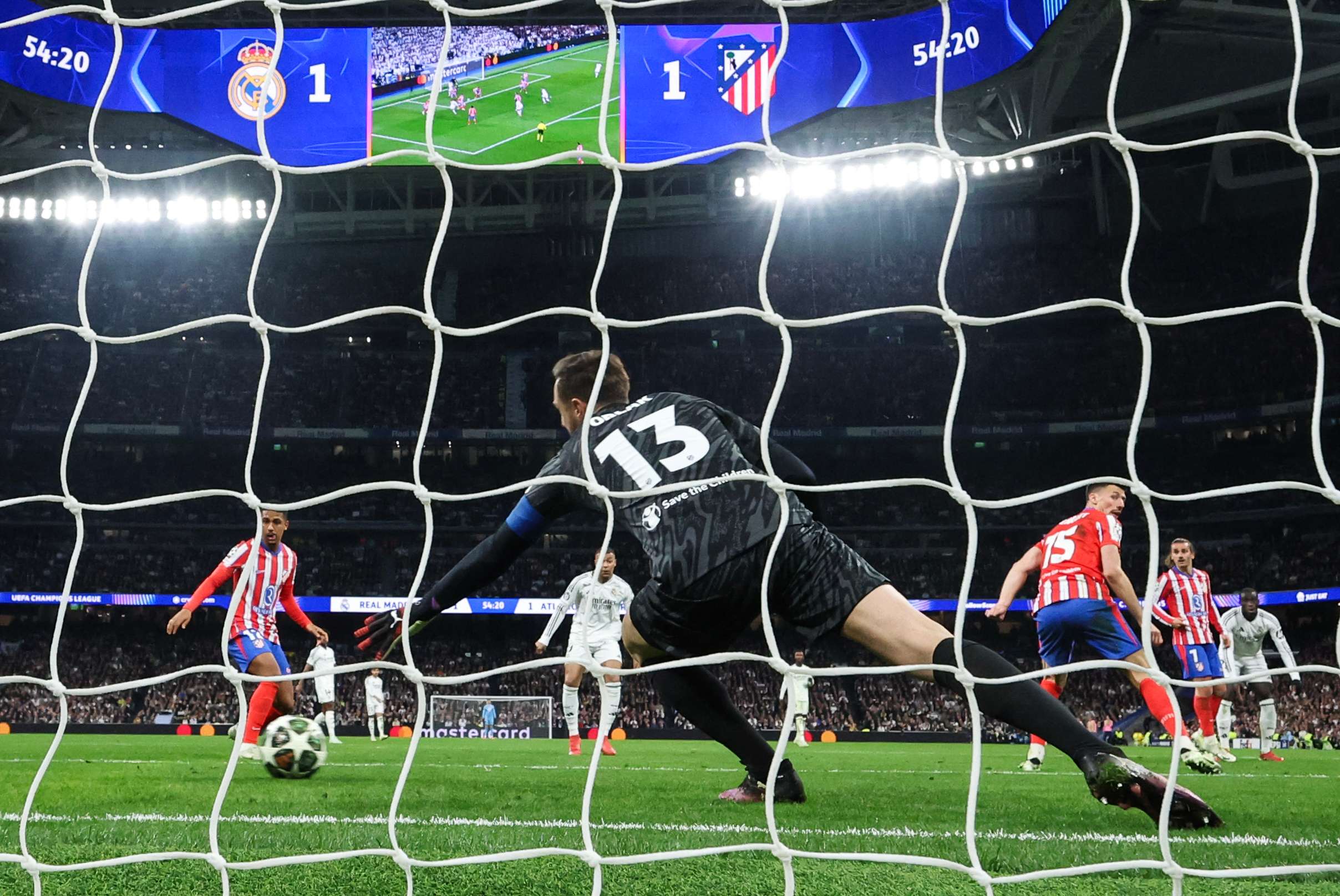 FBL-EUR-C1-REAL MADRID-ATLETICO MADRID