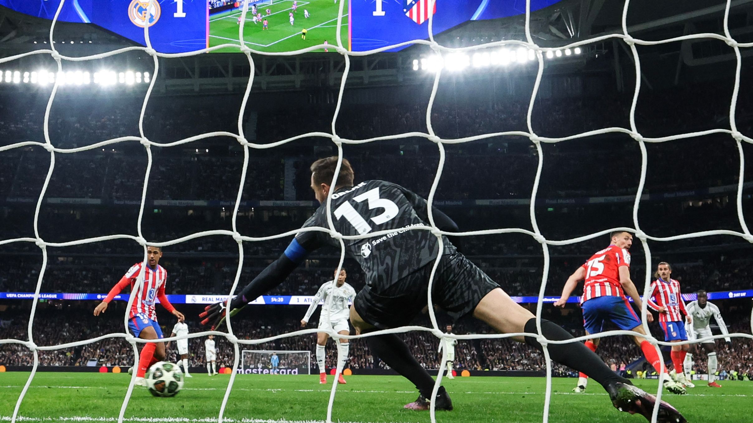 FBL-EUR-C1-REAL MADRID-ATLETICO MADRID