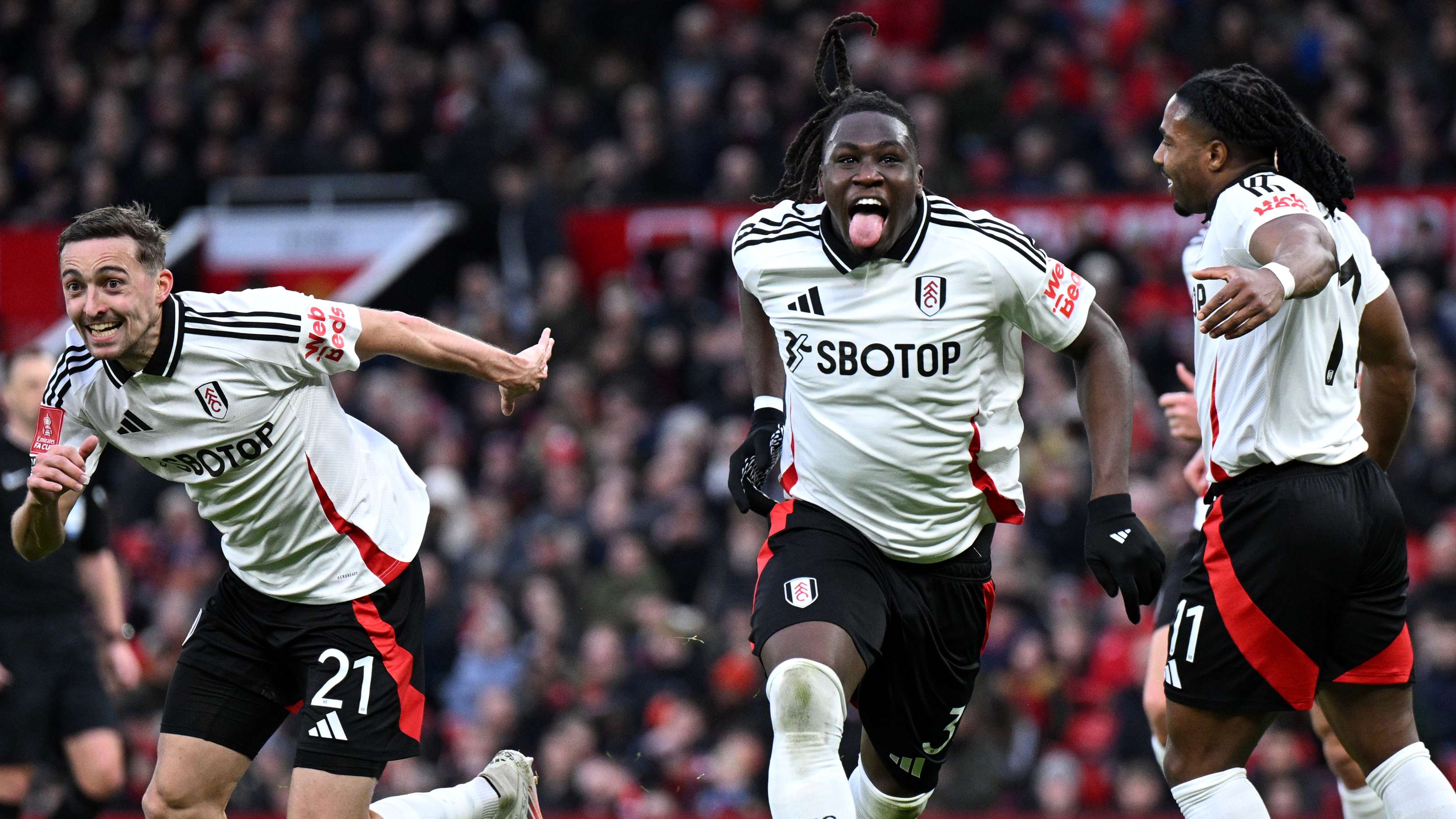 Manchester United v Fulham - Emirates FA Cup Fifth Round