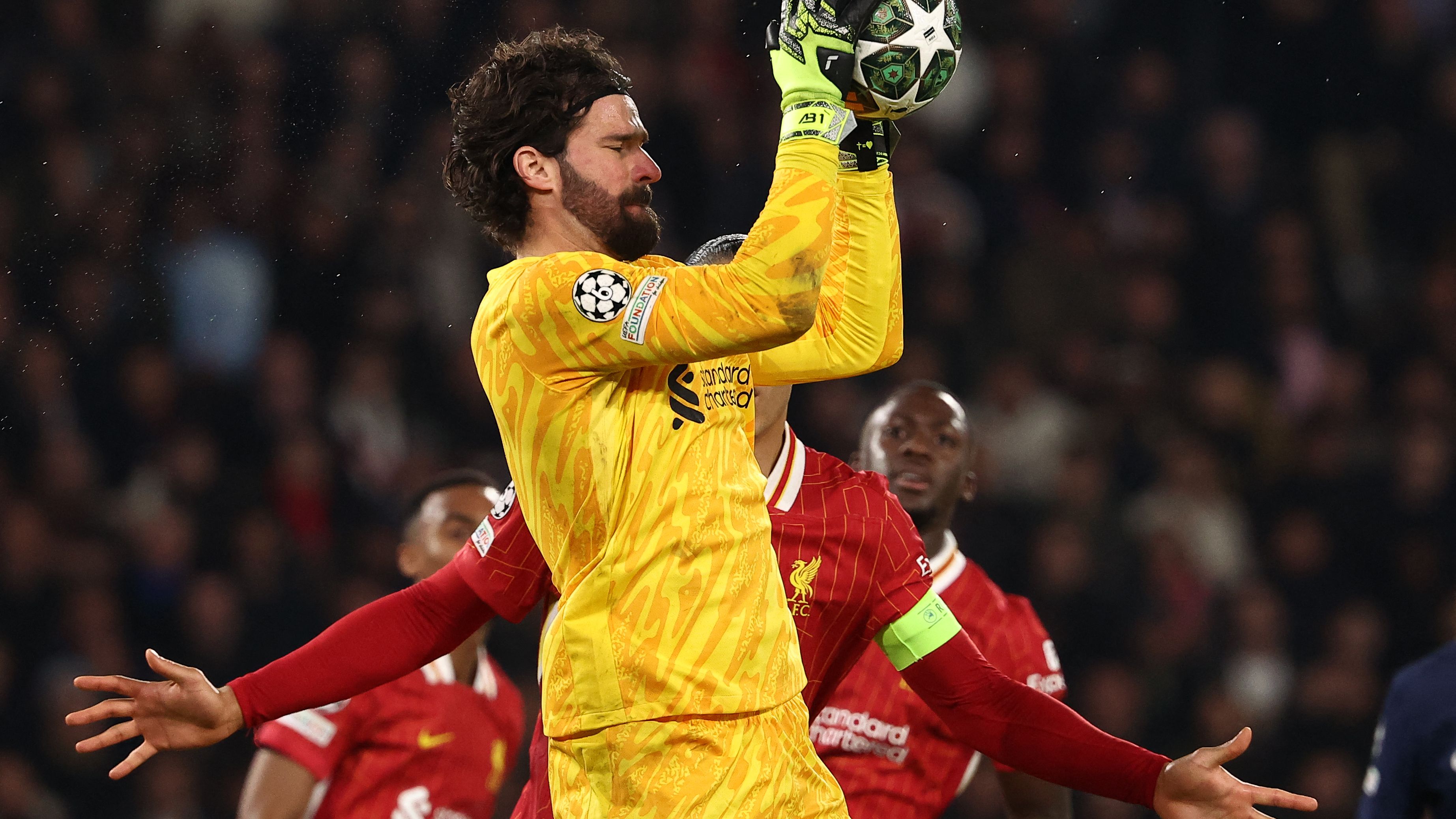 TOPSHOT-FBL-EUR-C1-PSG-LIVERPOOL