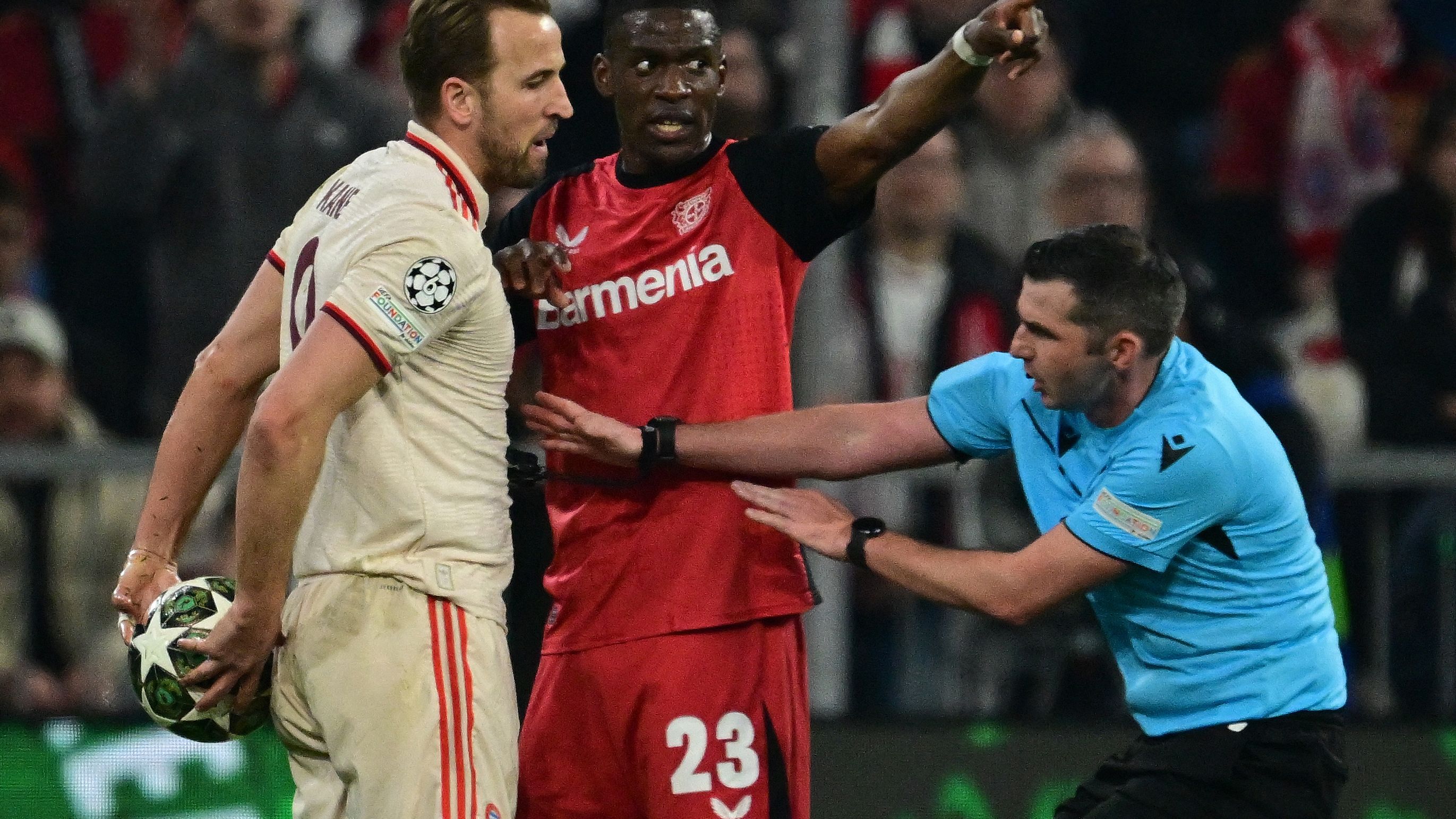 TOPSHOT-FBL-EUR-C1-BAYERN MUNICH-LEVERKUSEN