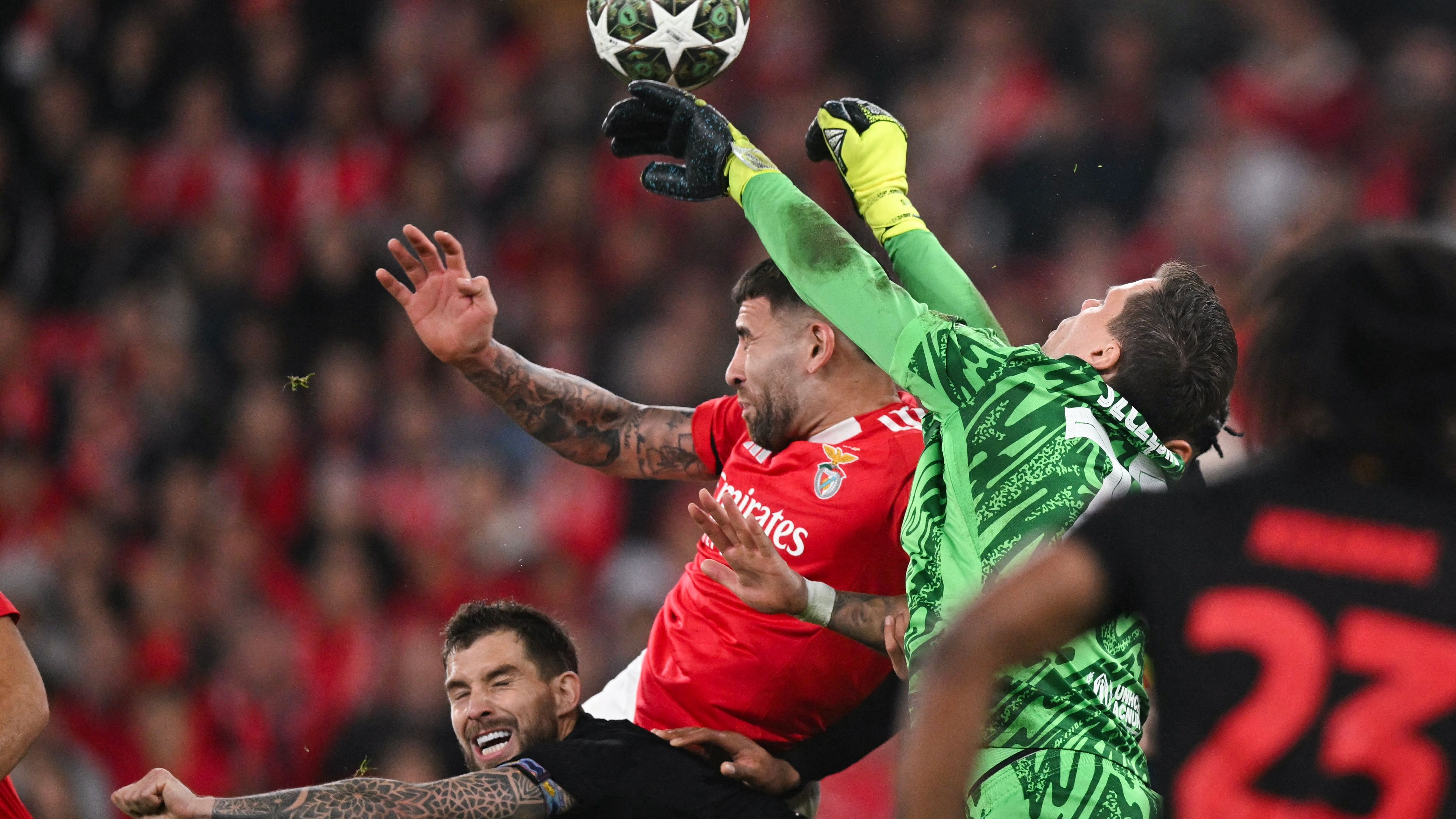 FBL-EUR-C1-BENFICA-BARCELONA