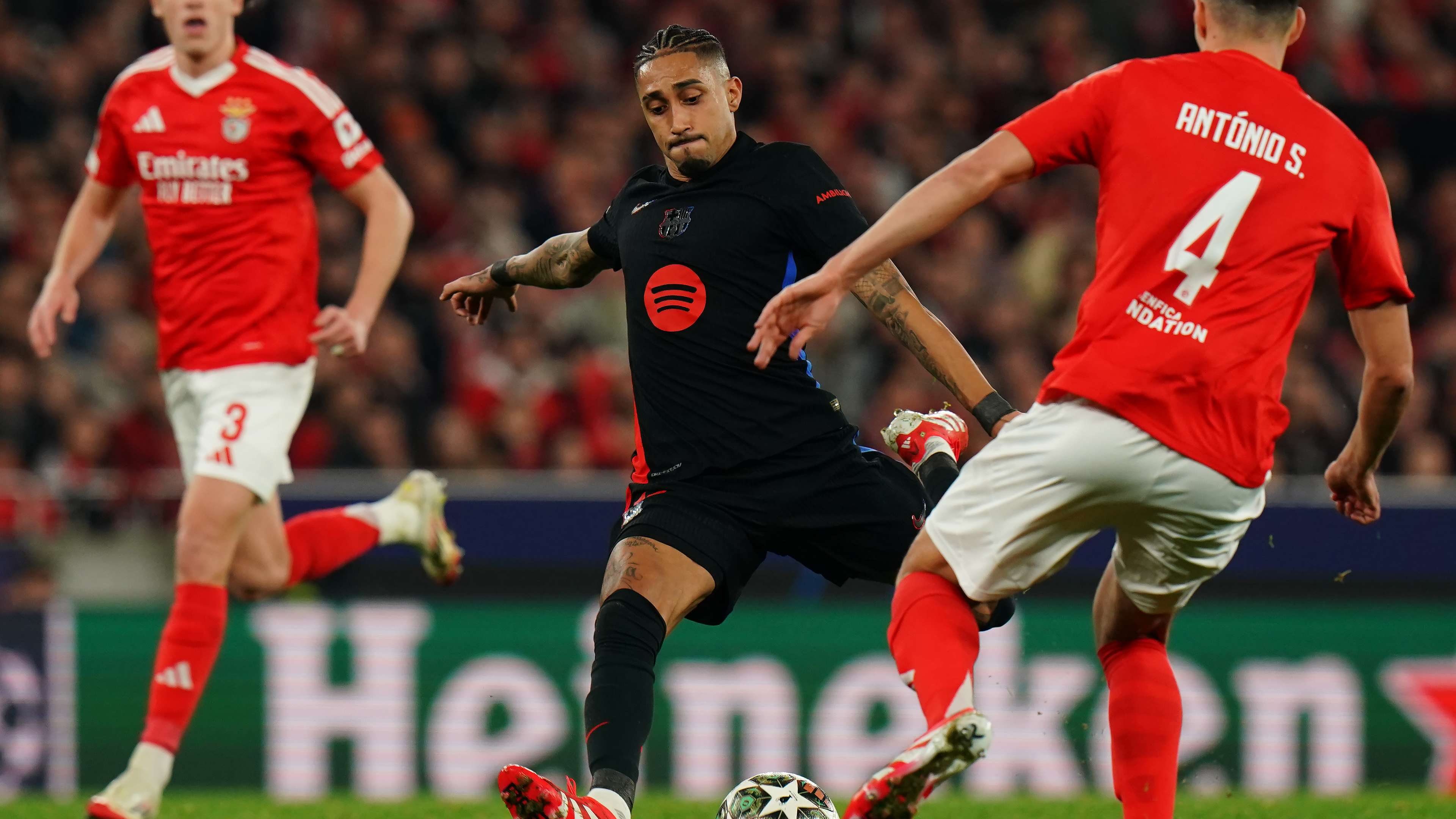 SL Benfica v FC Barcelona - UEFA Champions League 2024/25 Round of 16 First Leg