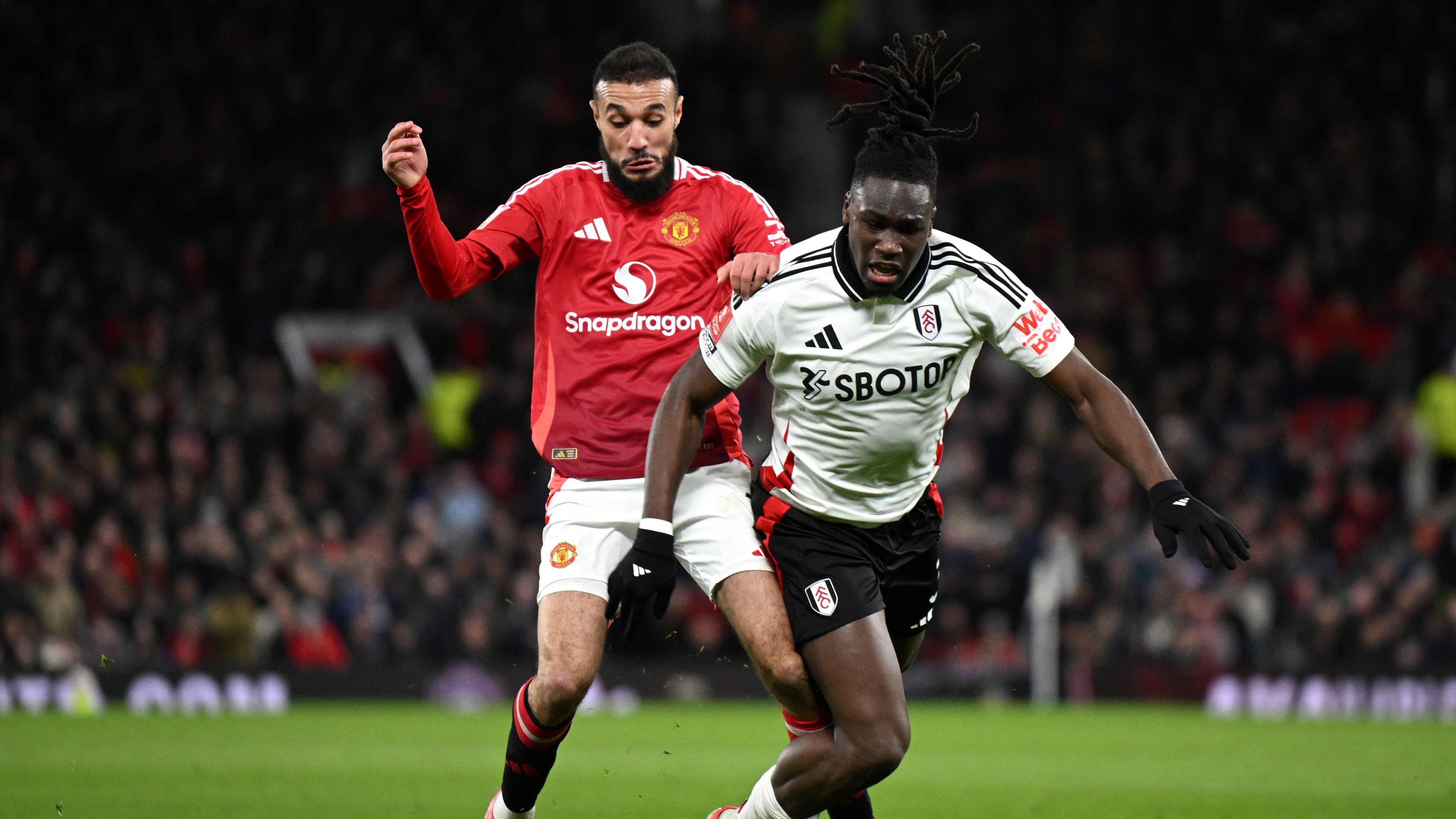 Manchester United v Fulham - Emirates FA Cup Fifth Round