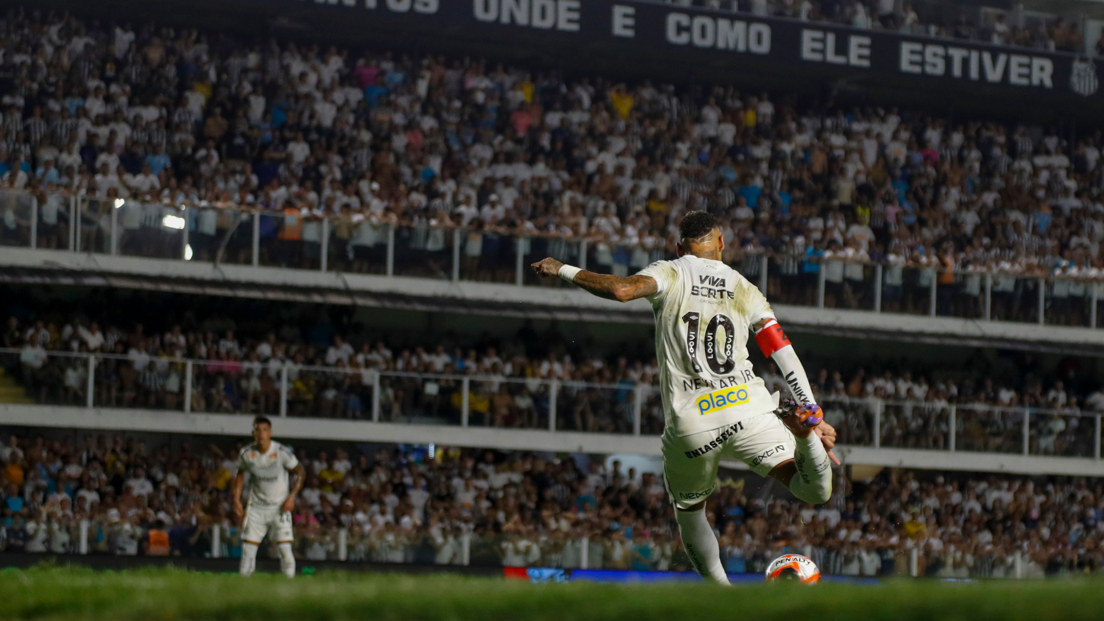 Santos v Bragantino - Campeonato Paulista 2025