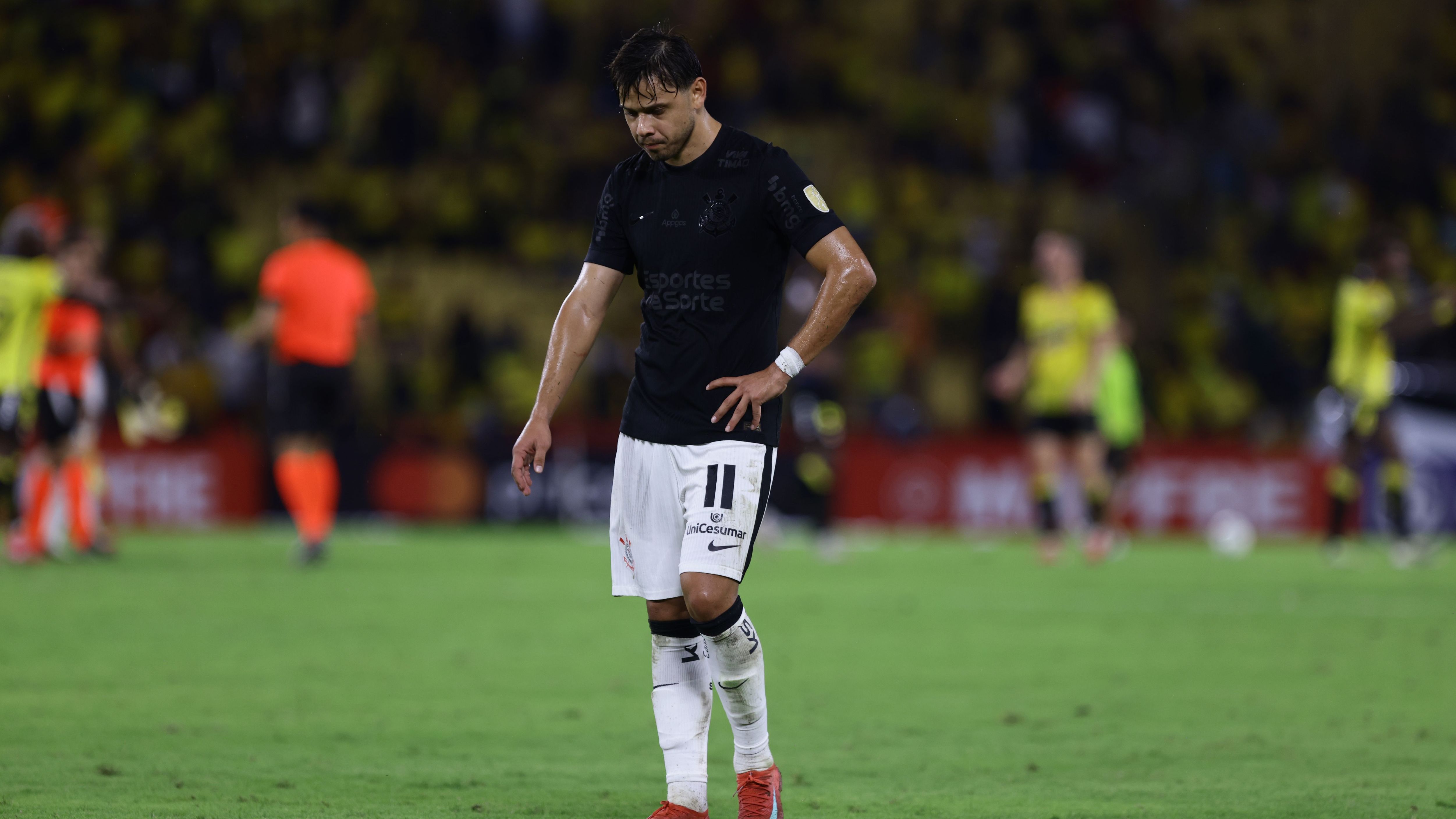 Barcelona SC v Corinthians - Copa CONMEBOL Libertadores 2025