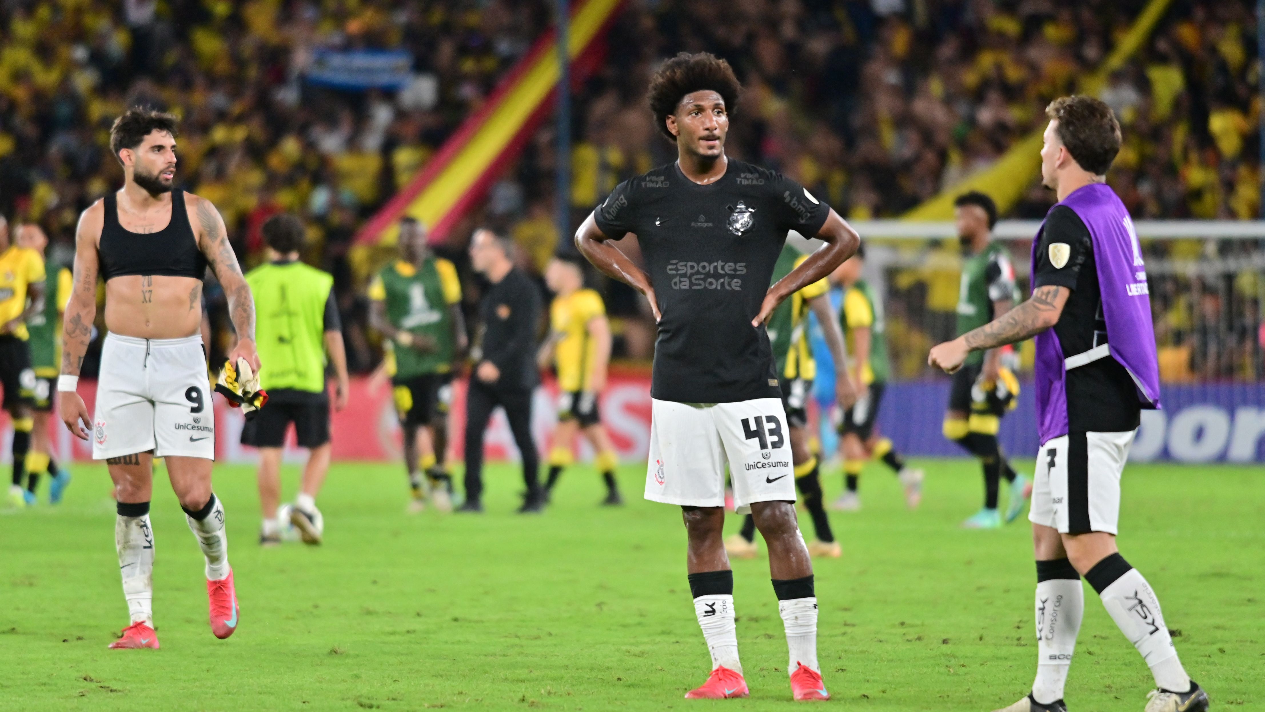 FBL-LIBERTADORES-BARCELONA-CORINTHIANS