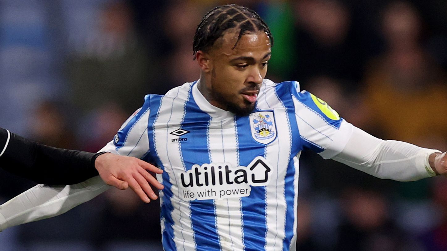 Huddersfield Town AFC v Wrexham AFC - Sky Bet League One