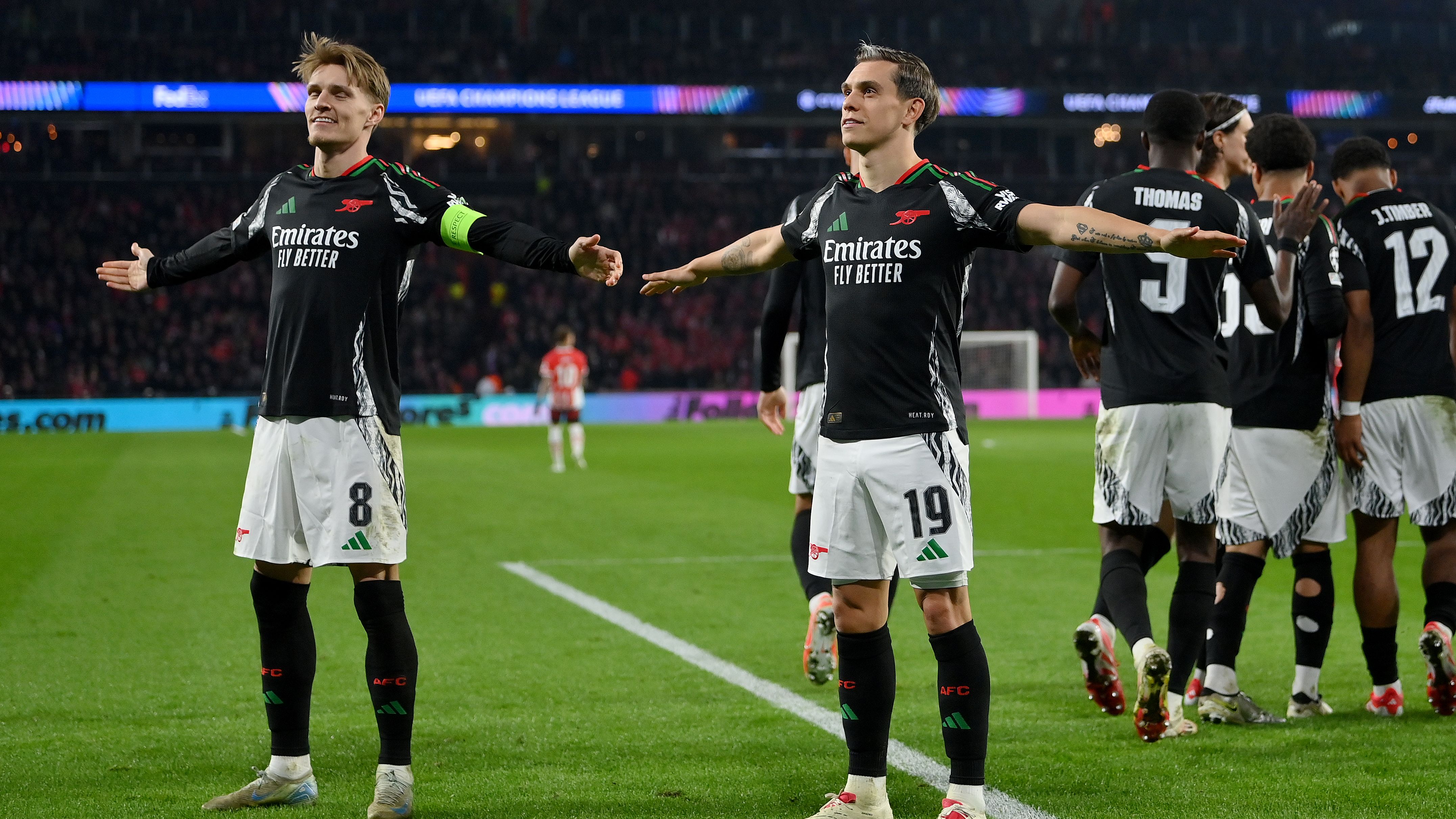 PSV Eindhoven v Arsenal FC - UEFA Champions League 2024/25 Round of 16 First Leg