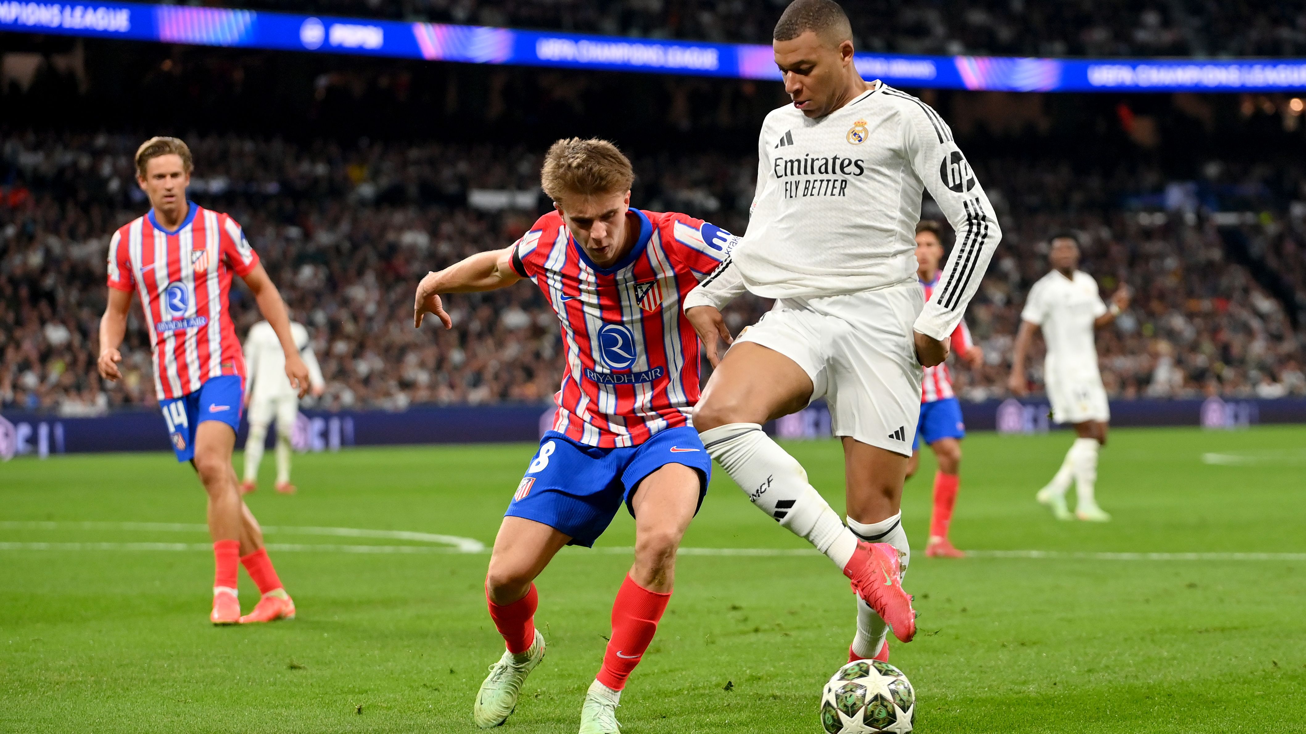 Real Madrid C.F. v Atletico de Madrid - UEFA Champions League 2024/25 Round of 16 First Leg