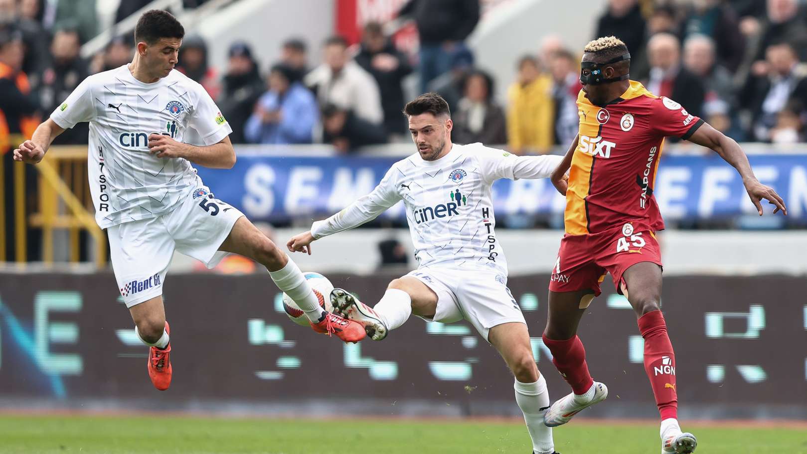 Kasimpasa v Galatasaray - Turkish Super League