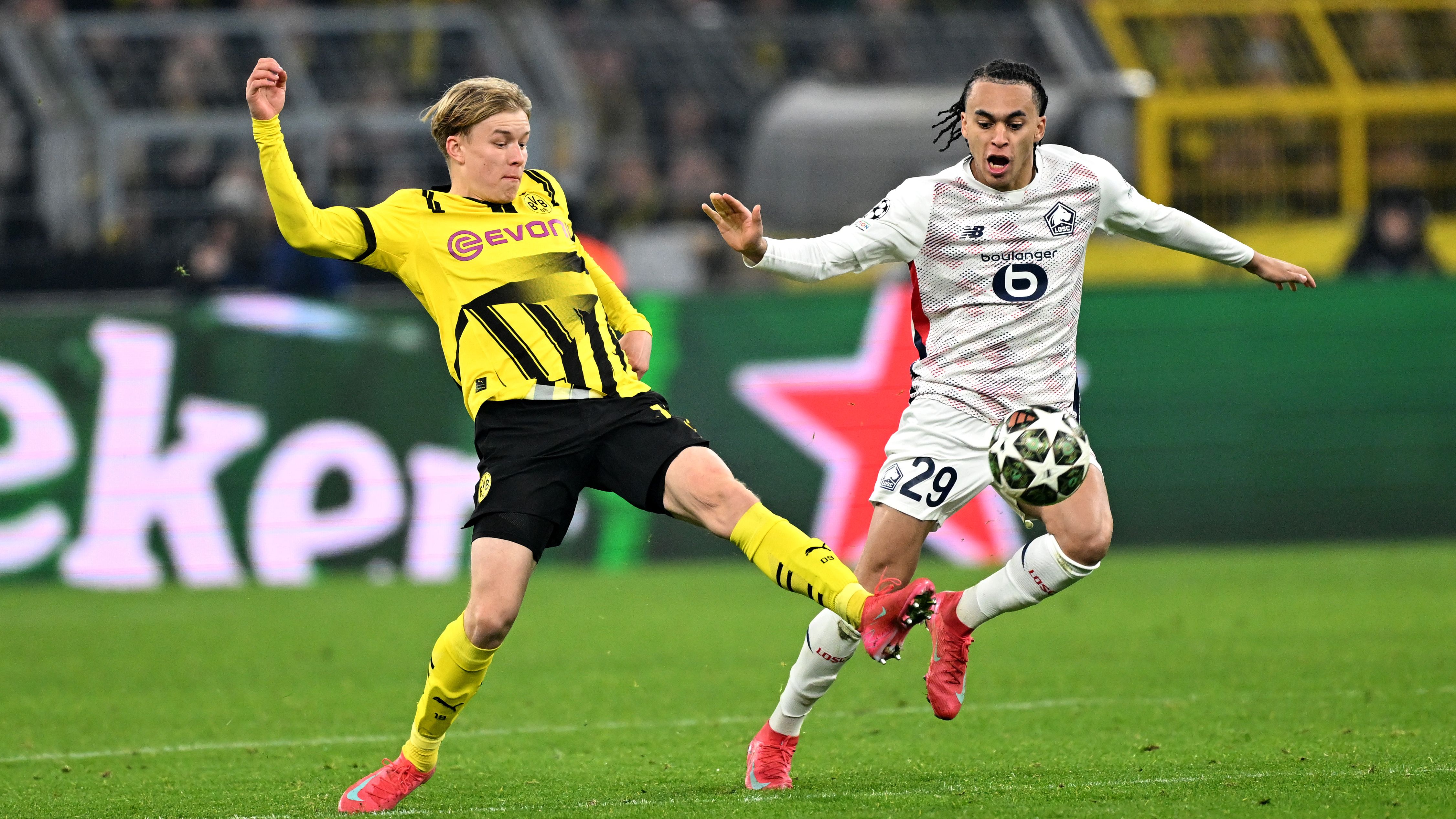 Borussia Dortmund v LOSC Lille - UEFA Champions League 2024/25 Round of 16 First Leg