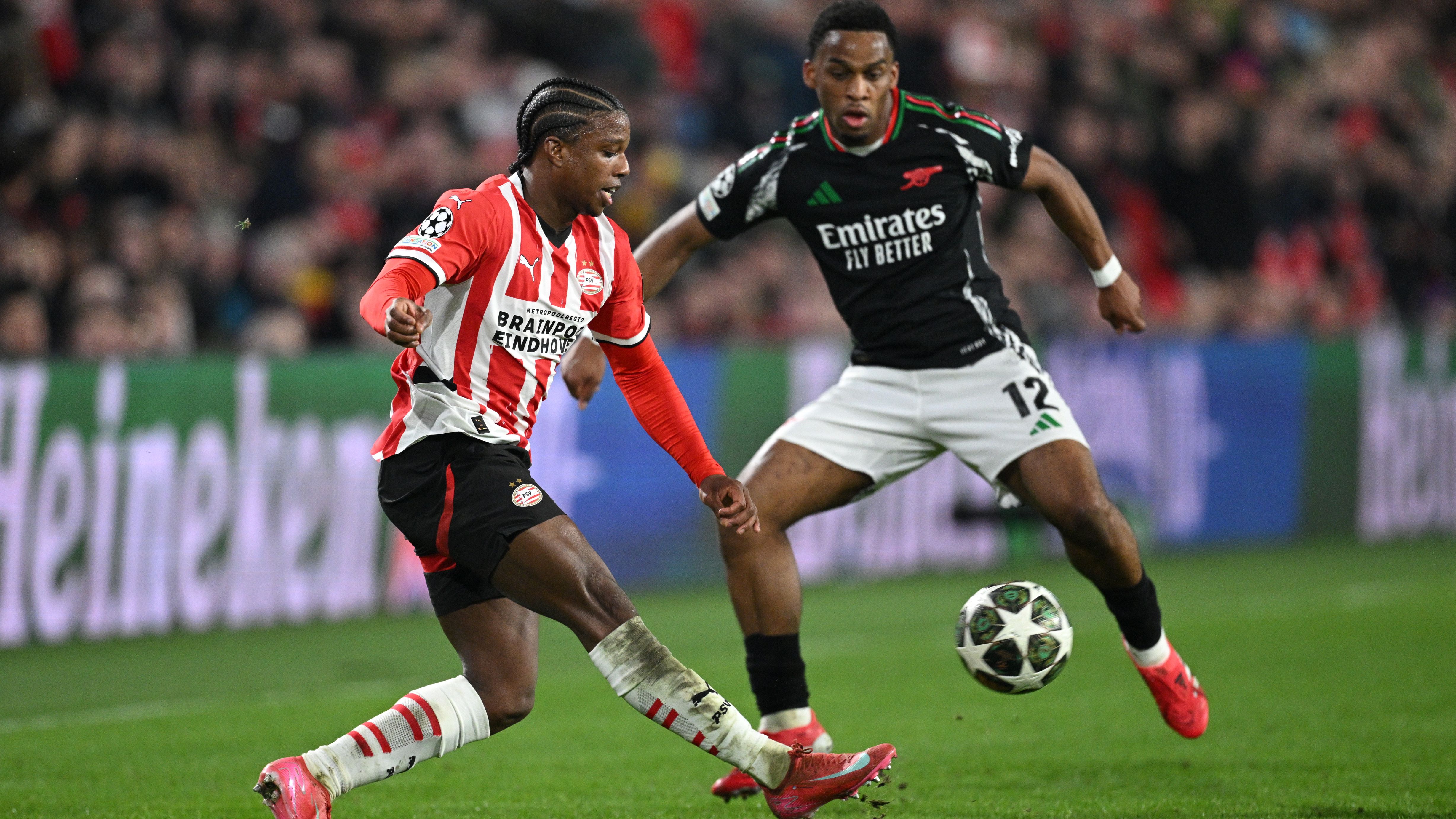 PSV Eindhoven v Arsenal FC - UEFA Champions League 2024/25 Round of 16 First Leg