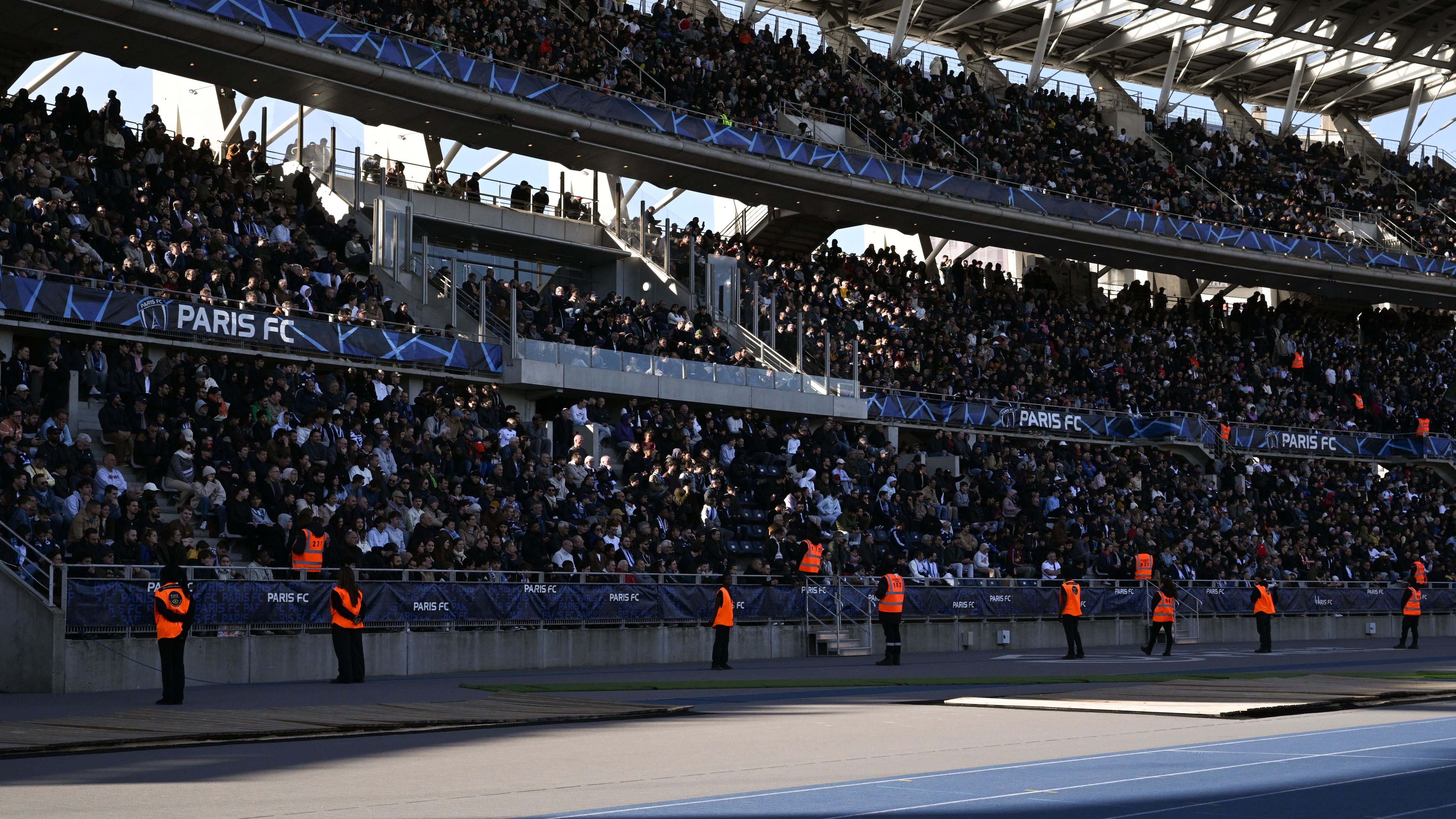 FBL-FRA-LIGUE2-PARIS FC-LORIENT