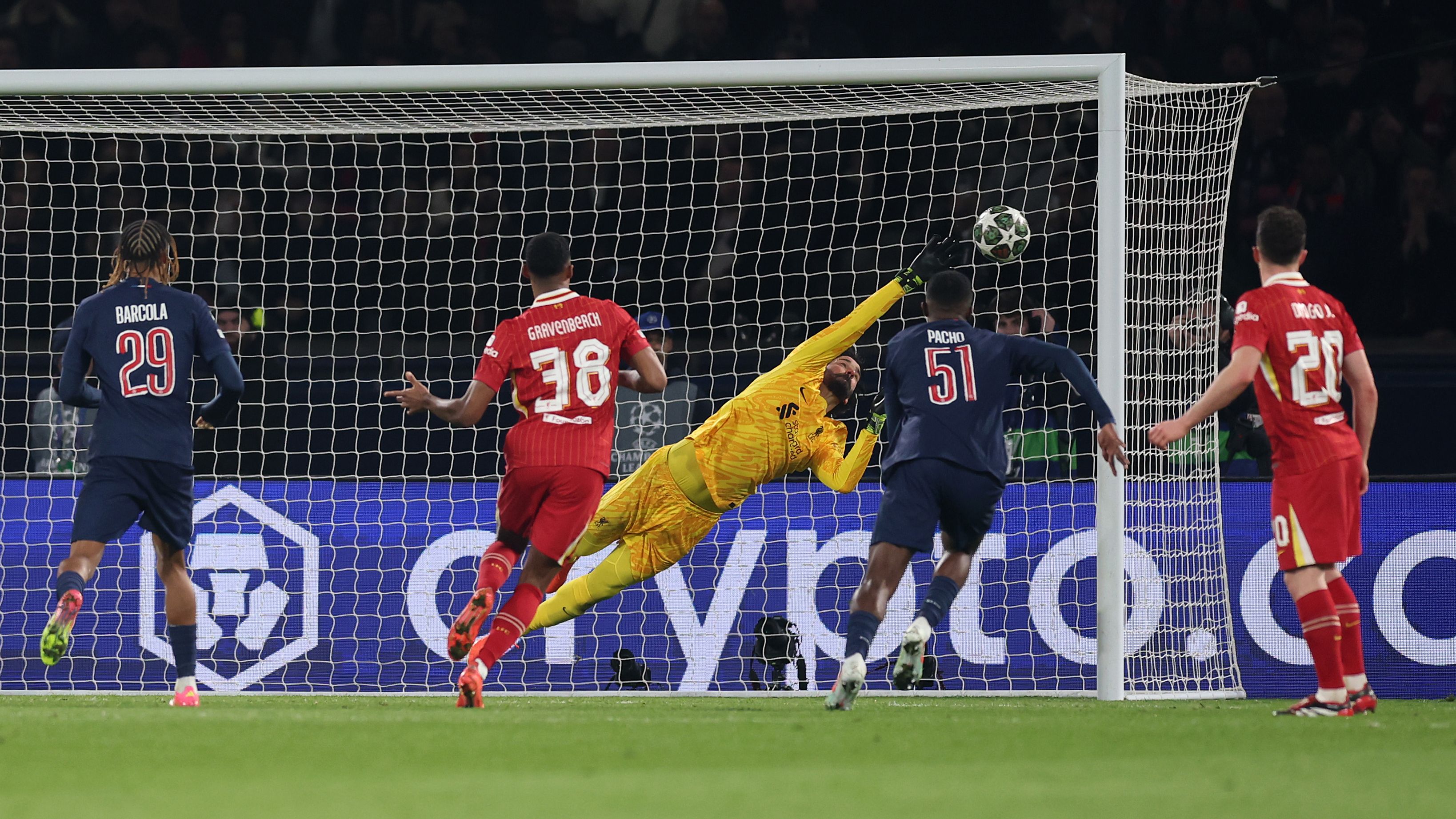 Paris Saint-Germain v Liverpool FC - UEFA Champions League 2024/25 Round of 16 First Leg