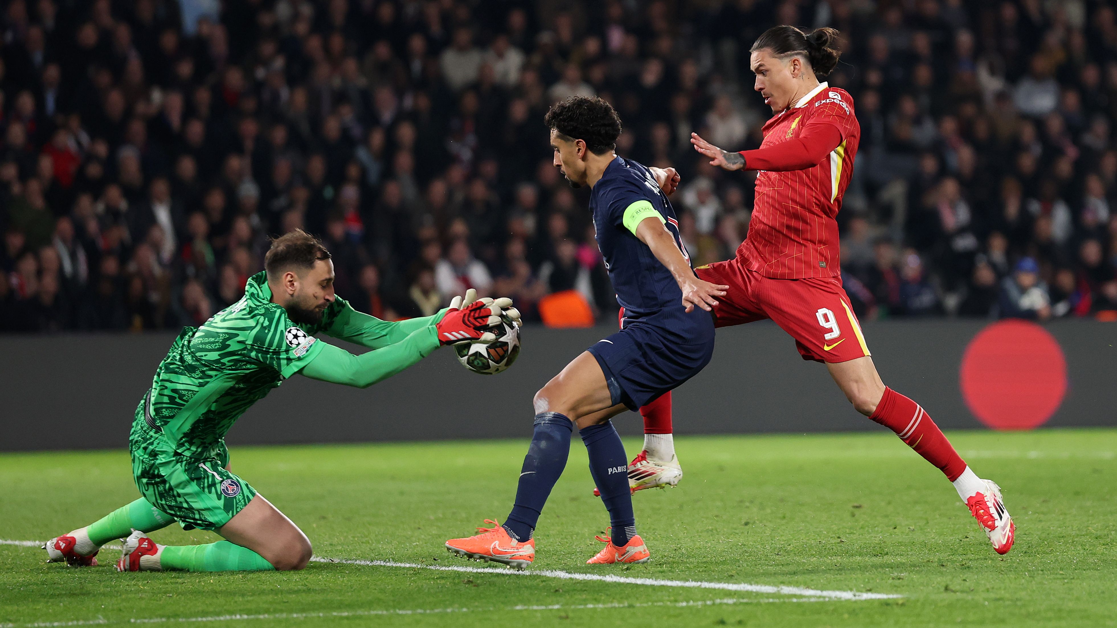Paris Saint-Germain v Liverpool FC - UEFA Champions League 2024/25 Round of 16 First Leg