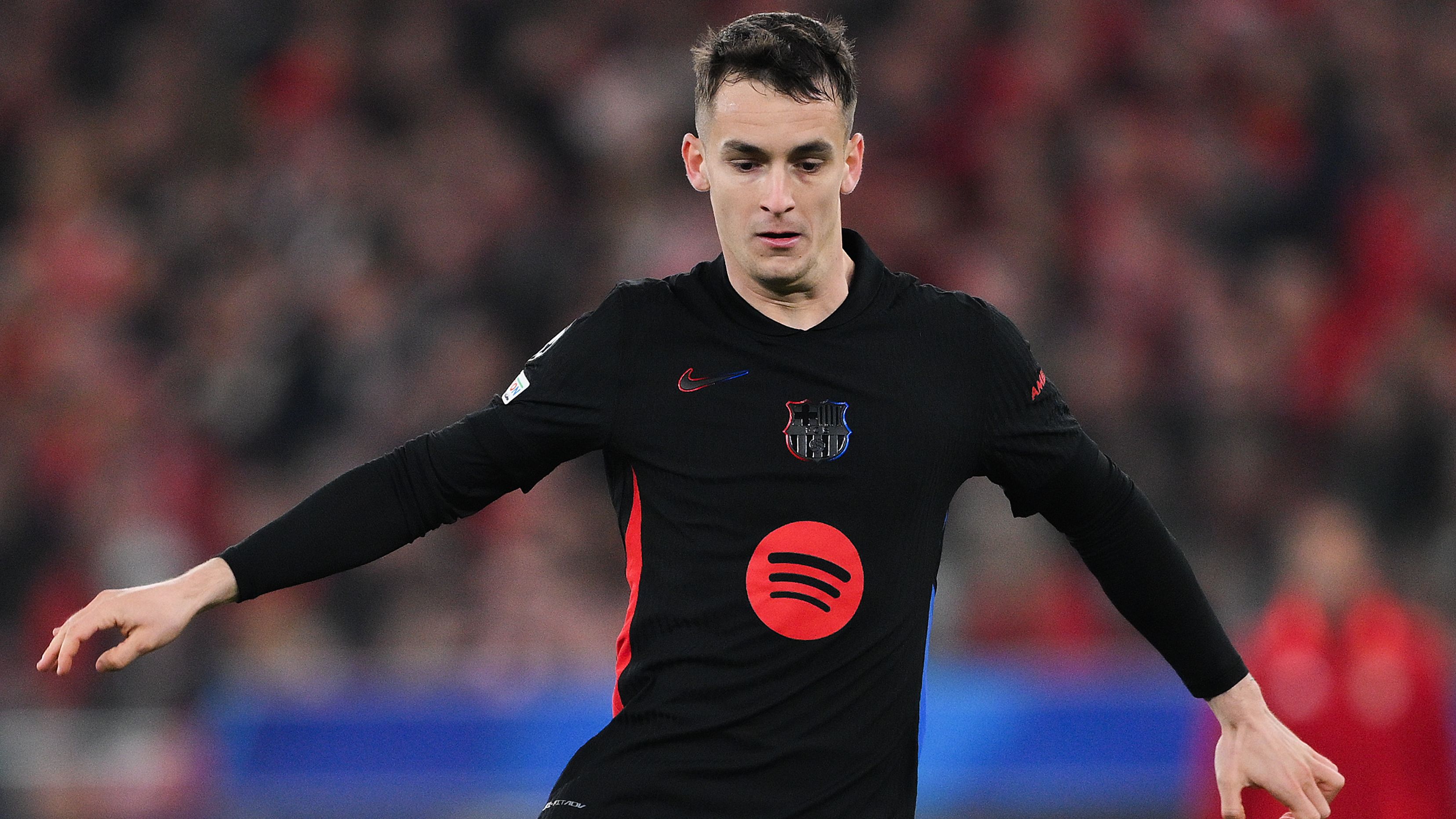 SL Benfica v FC Barcelona - UEFA Champions League 2024/25 Round of 16 First Leg