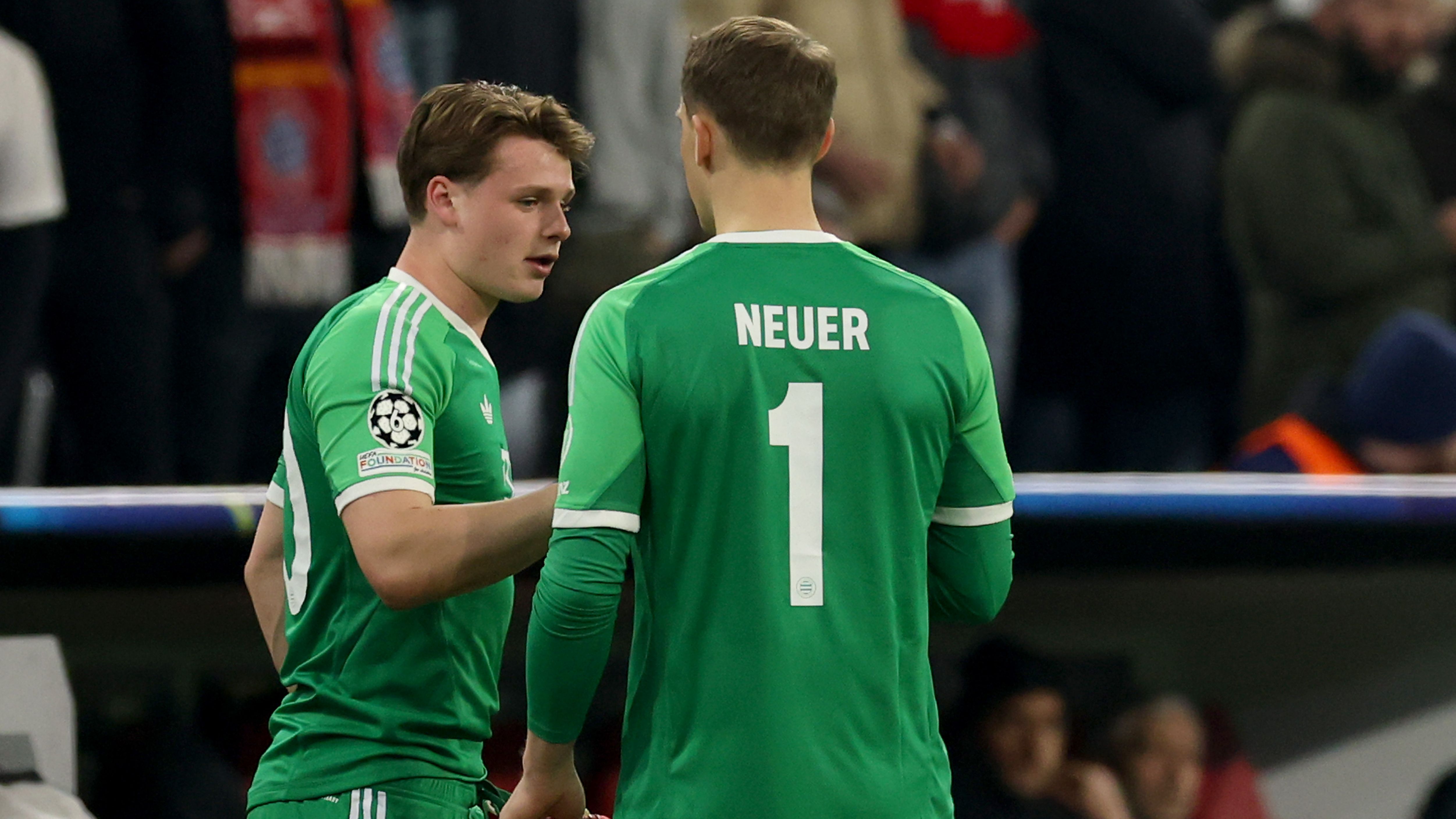 FC Bayern München v Bayer 04 Leverkusen - UEFA Champions League 2024/25 Round of 16 First Leg