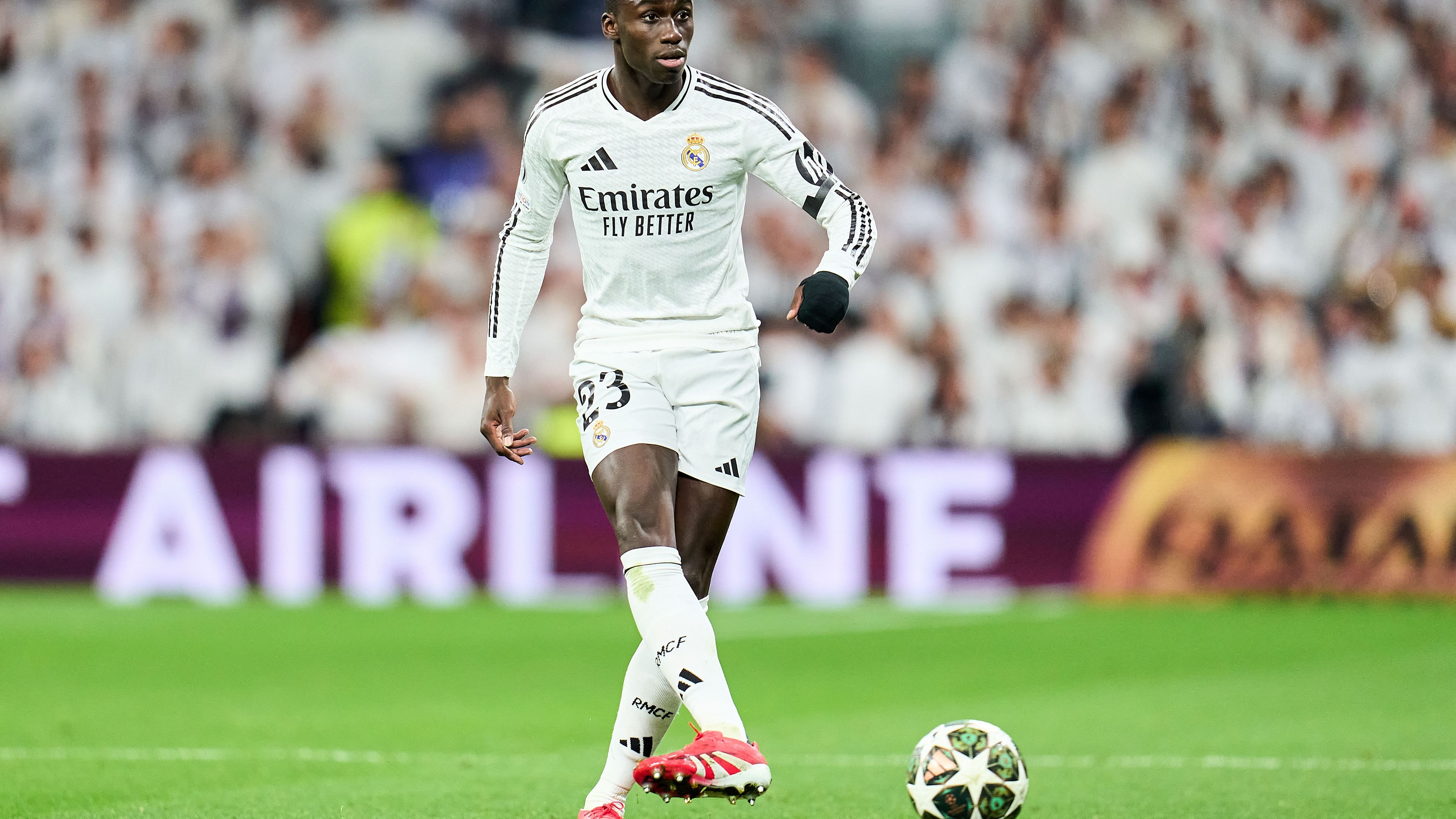 Real Madrid C.F. v Atletico de Madrid - UEFA Champions League 2024/25 Round of 16 First Leg