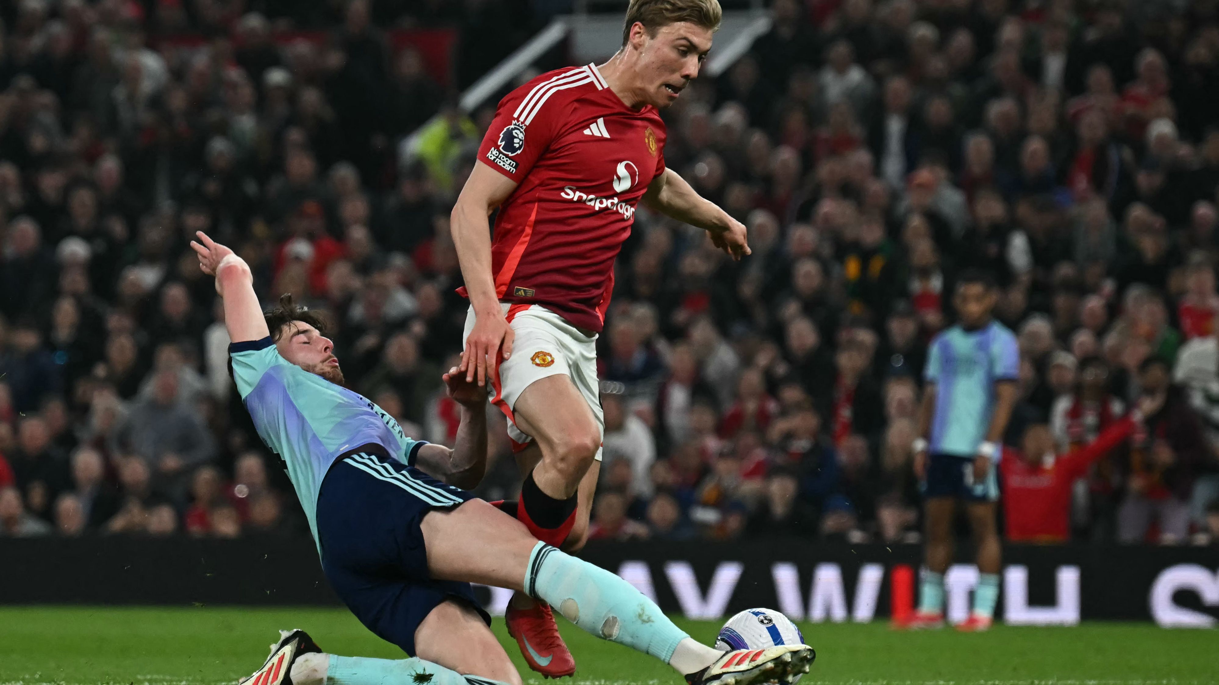 TOPSHOT-FBL-ENG-PR-MAN UTD-ARSENAL