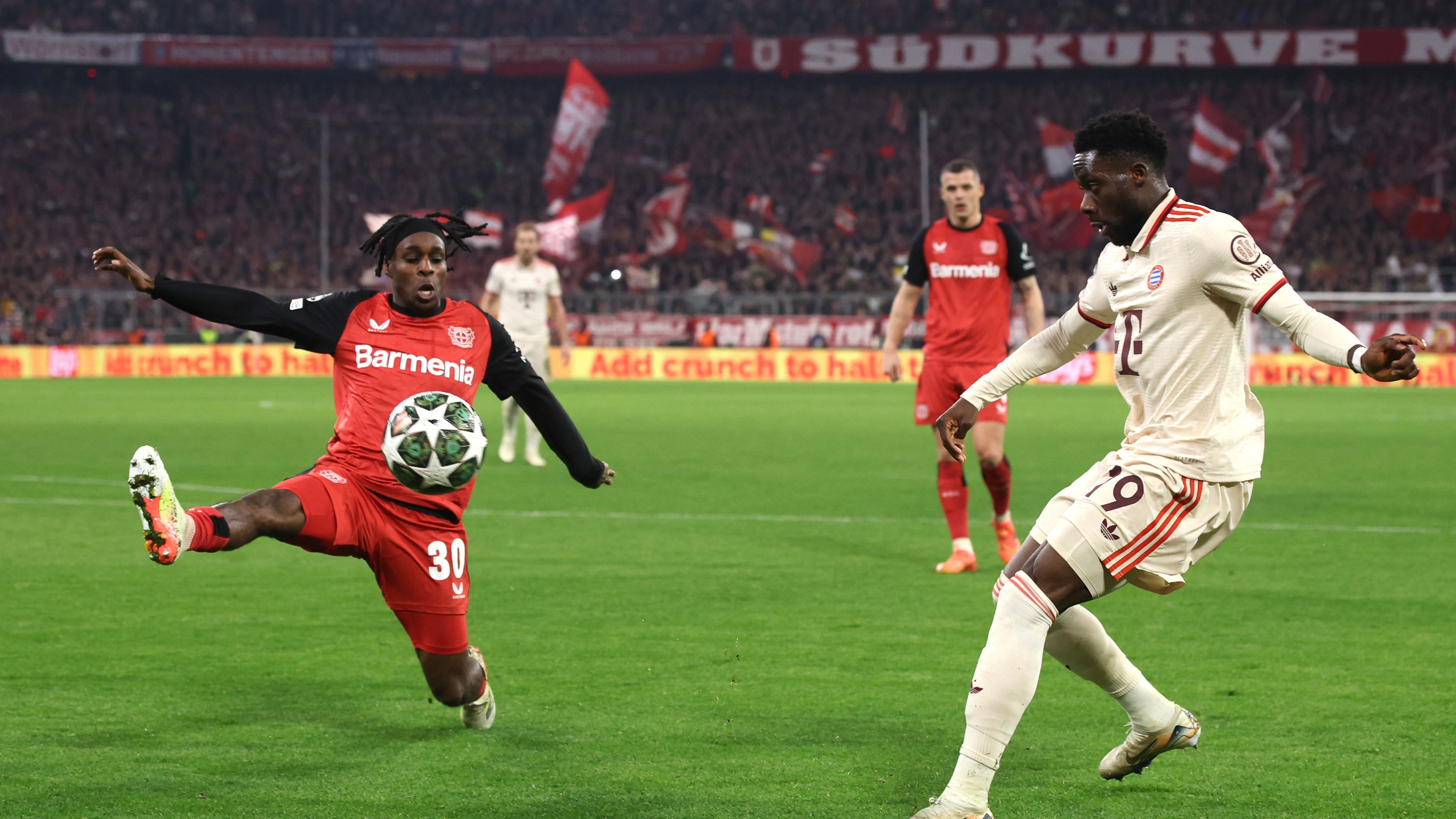 FC Bayern München v Bayer 04 Leverkusen - UEFA Champions League 2024/25 Round of 16 First Leg