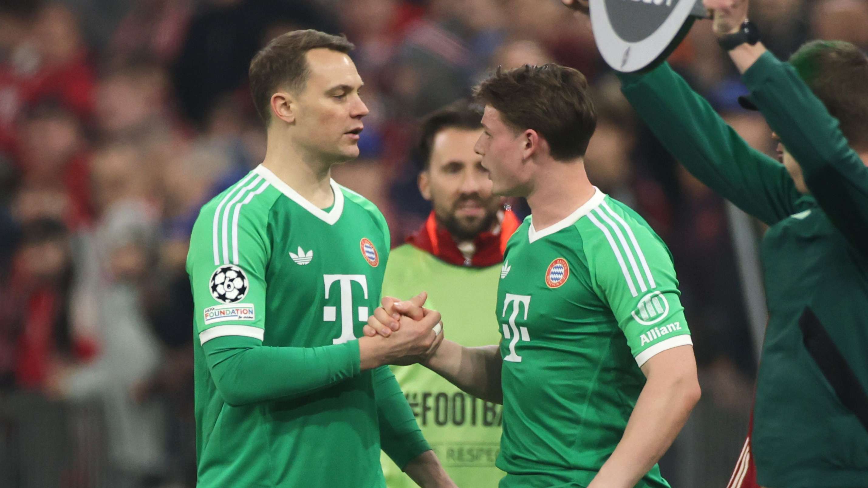 FC Bayern München v Bayer 04 Leverkusen - UEFA Champions League 2024/25 Round of 16 First Leg