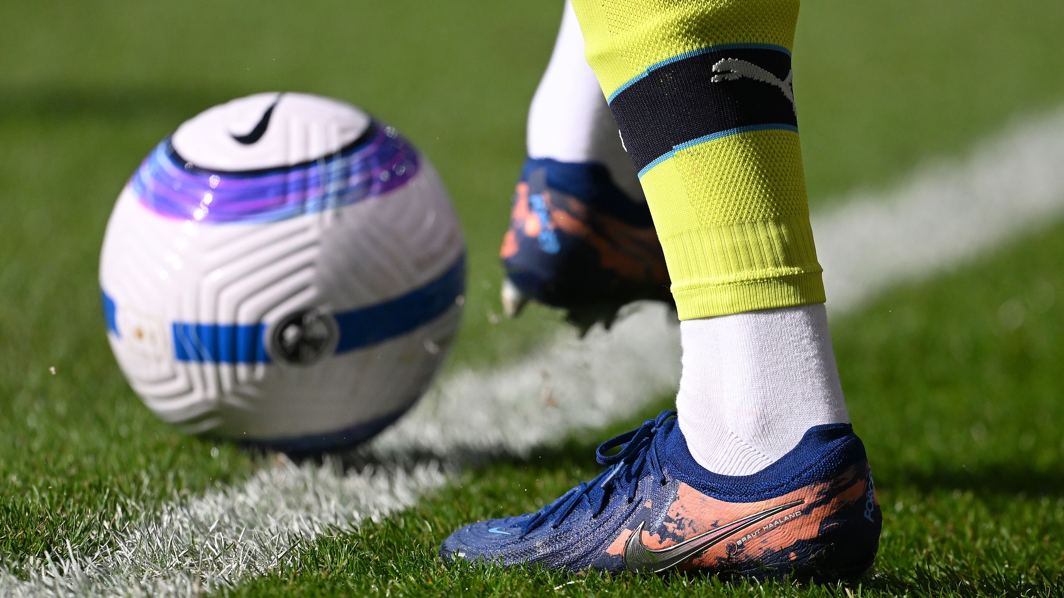 Nottingham Forest FC v Manchester City FC - Premier League