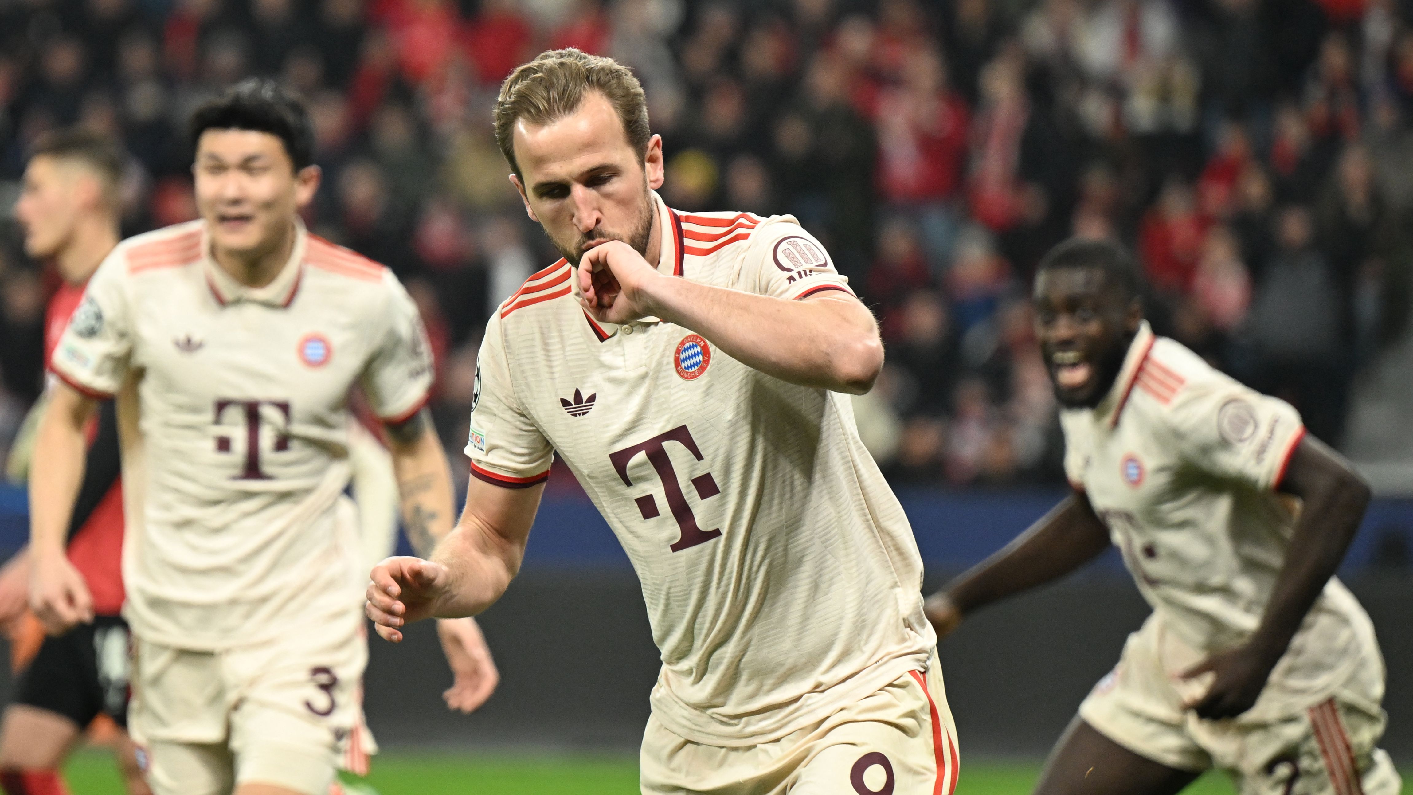 FBL-EUR-C1-LEVERKUSEN-BAYERN